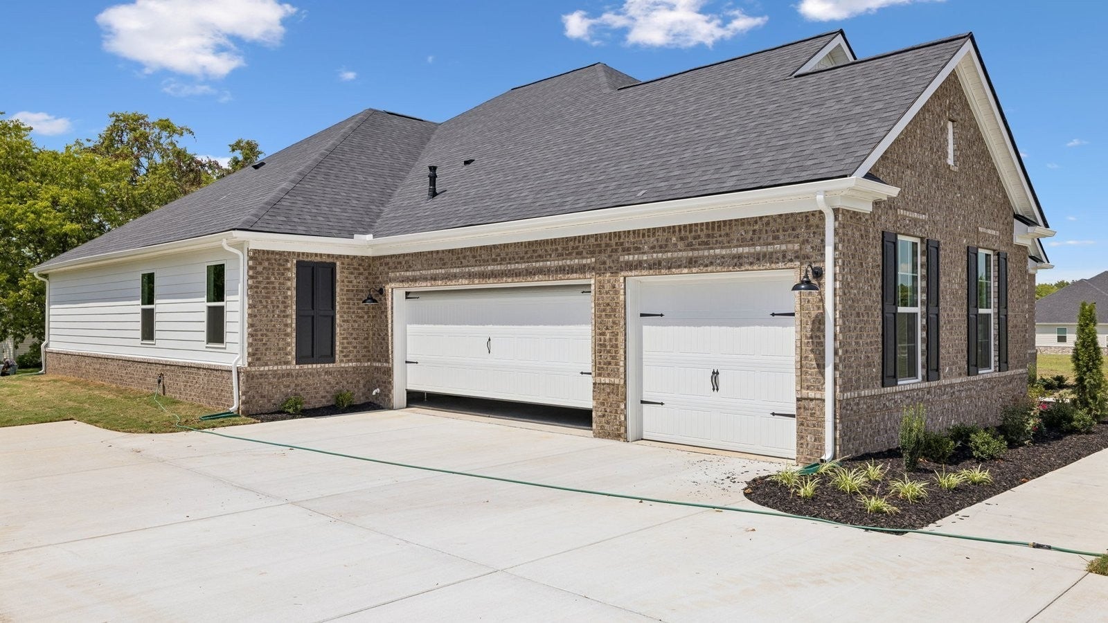 327 Harvest Point Blvd