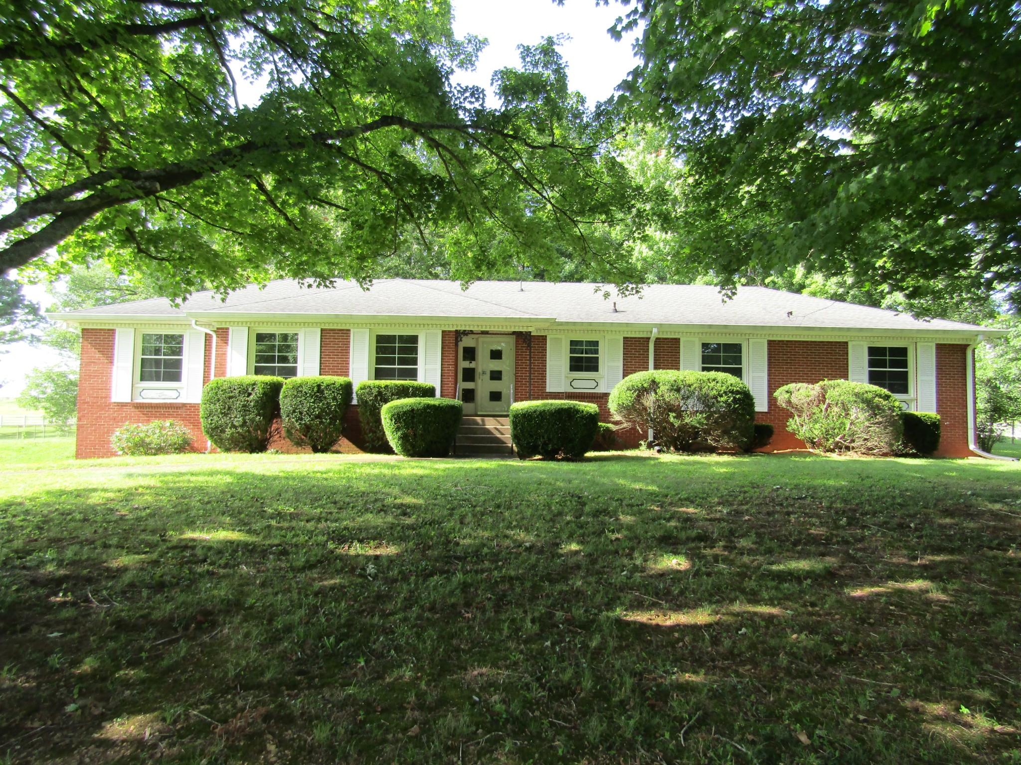 2108 Powell Ln