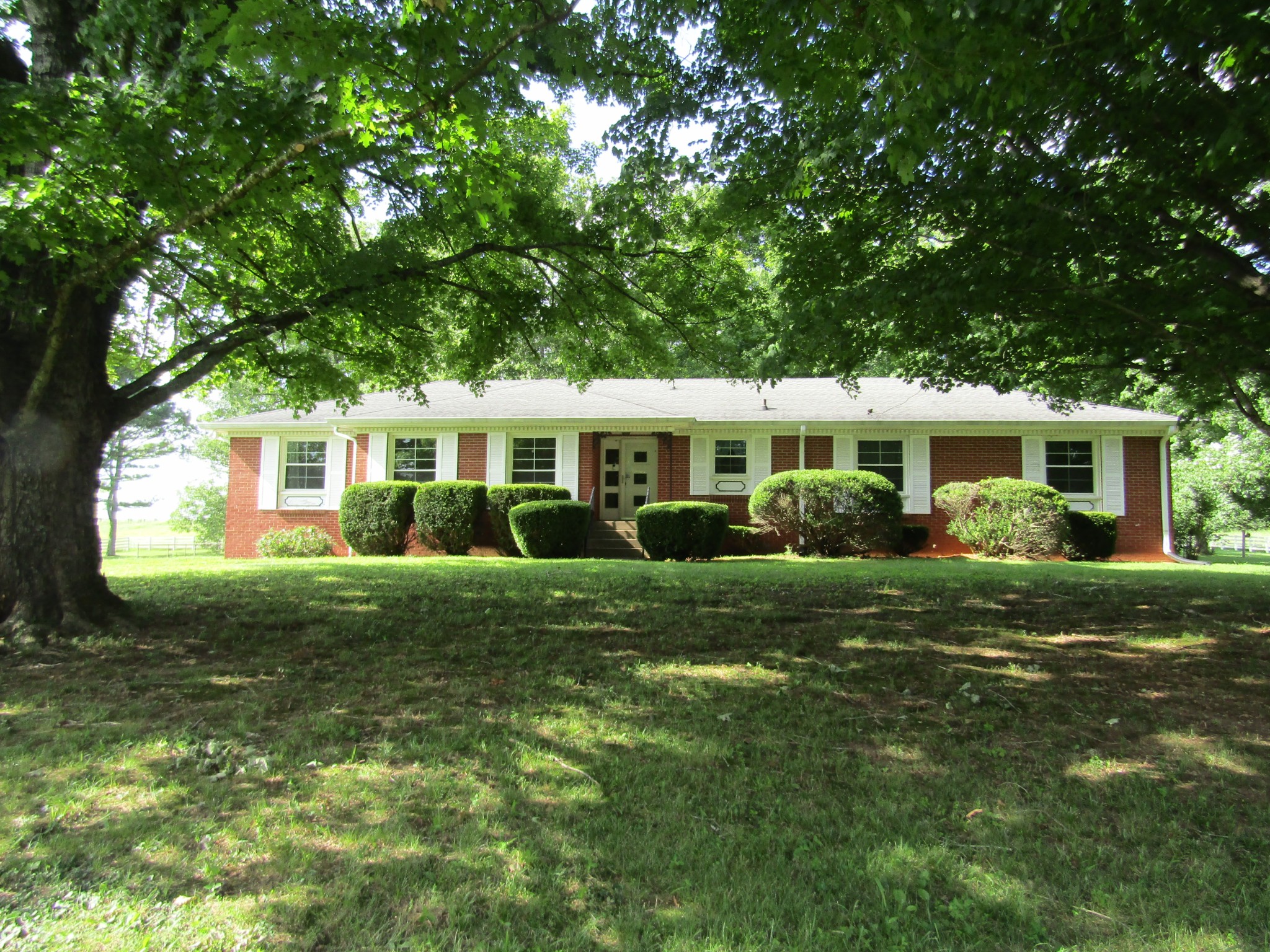 2108 Powell Ln
