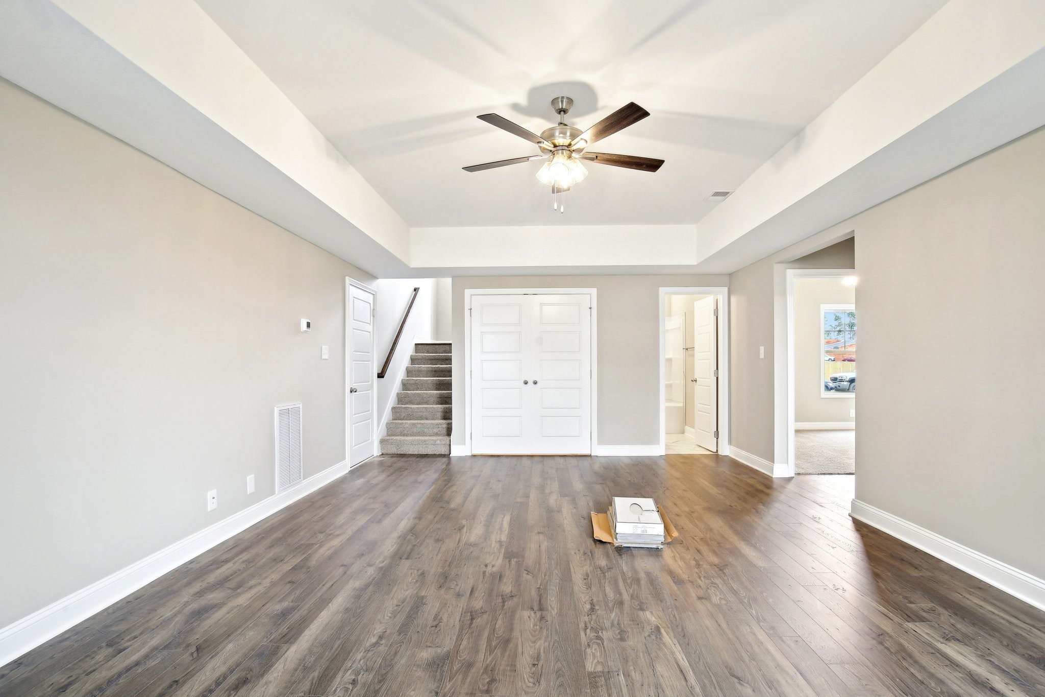 Clarksville, Tennessee 37040, United States, 5 Bedrooms Bedrooms, ,3 BathroomsBathrooms,Residential,Active,36371