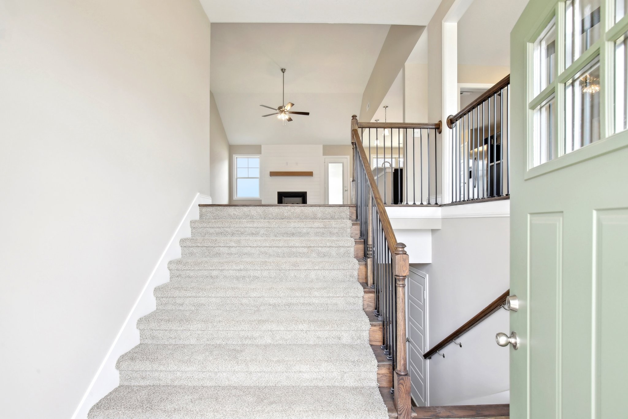 Clarksville, Tennessee 37040, United States, 5 Bedrooms Bedrooms, ,3 BathroomsBathrooms,Residential,Active,36371