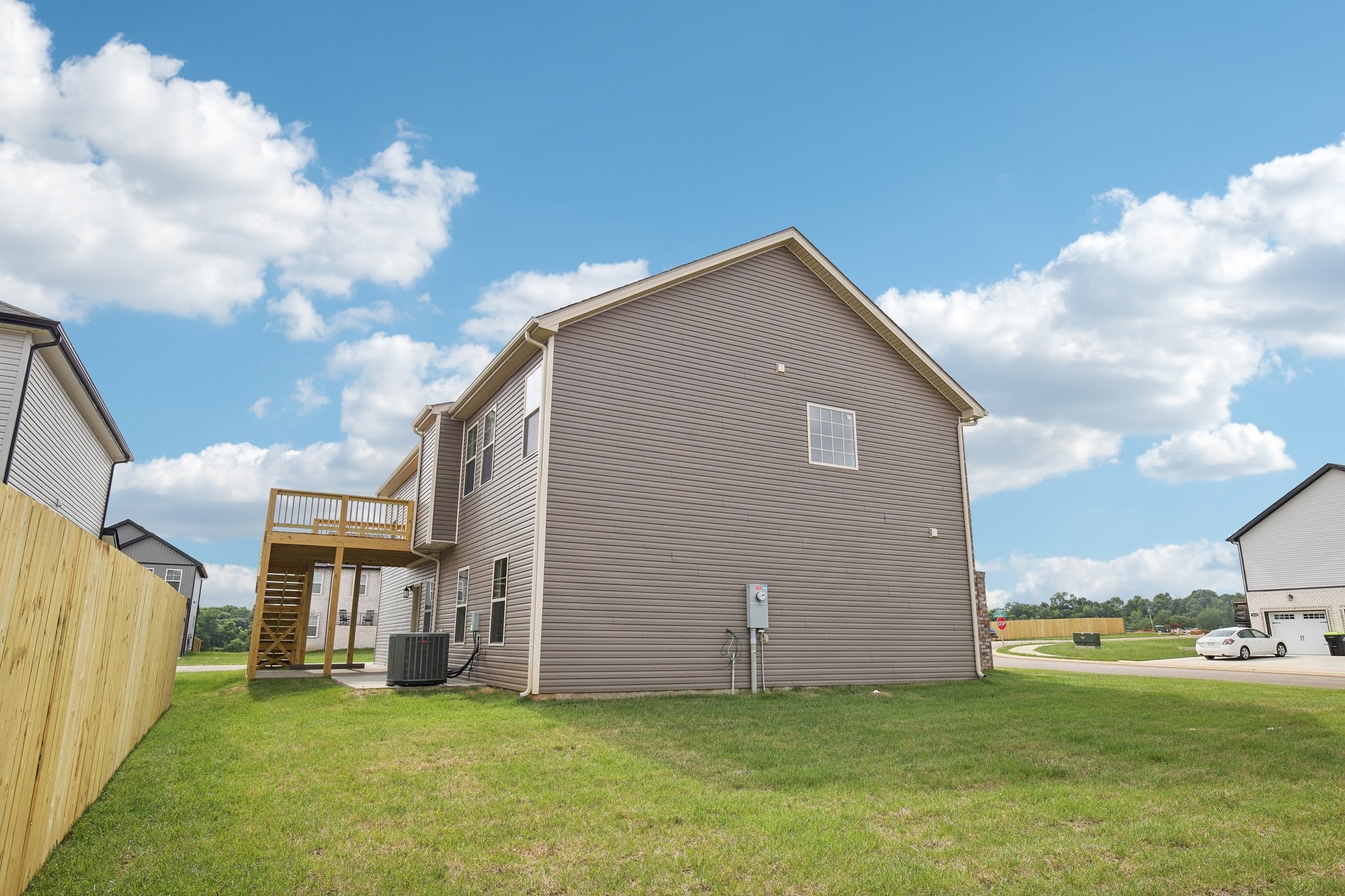 Clarksville, Tennessee 37040, United States, 5 Bedrooms Bedrooms, ,3 BathroomsBathrooms,Residential,Active,36371