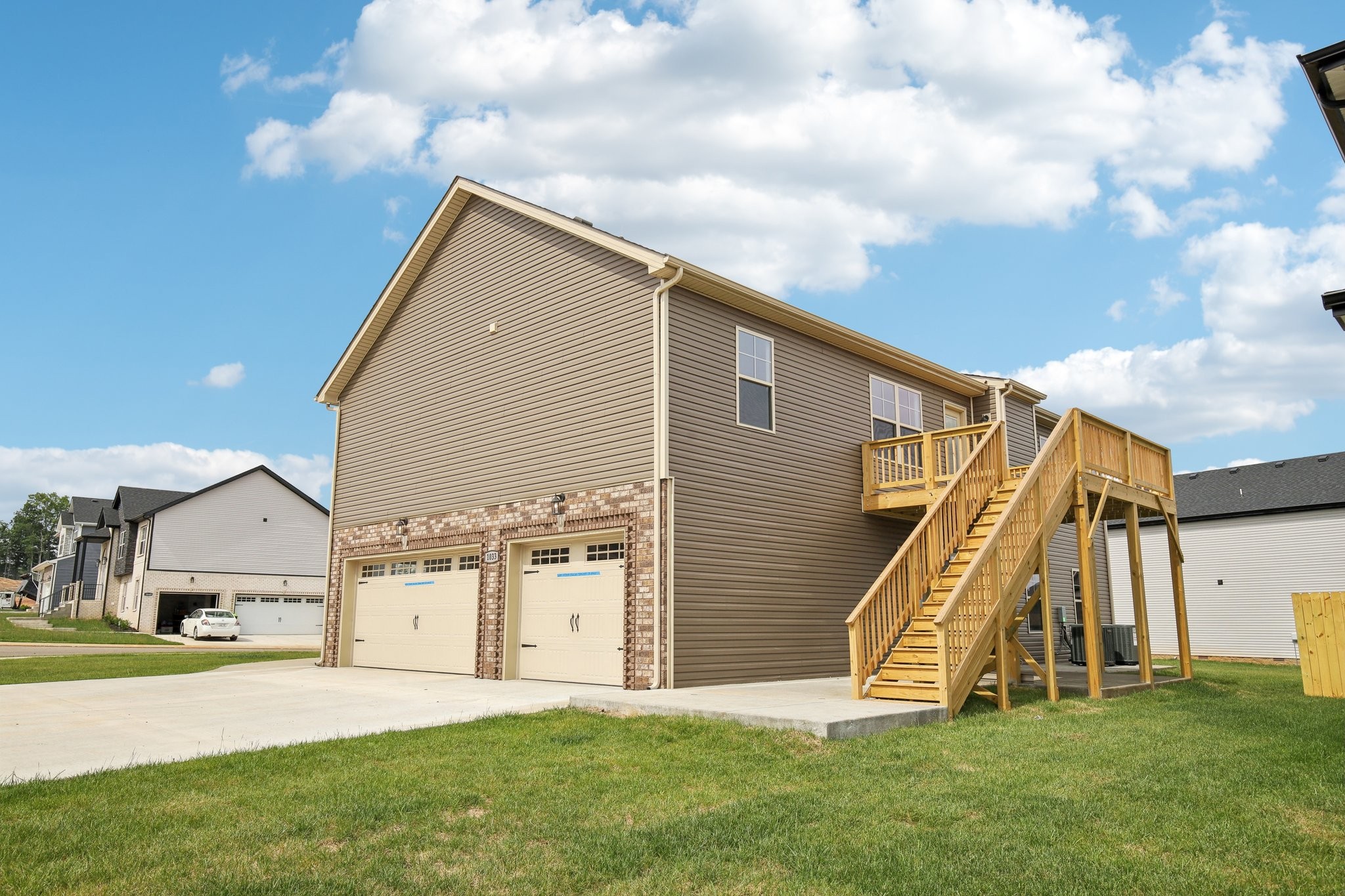 Clarksville, Tennessee 37040, United States, 5 Bedrooms Bedrooms, ,3 BathroomsBathrooms,Residential,Active,36371