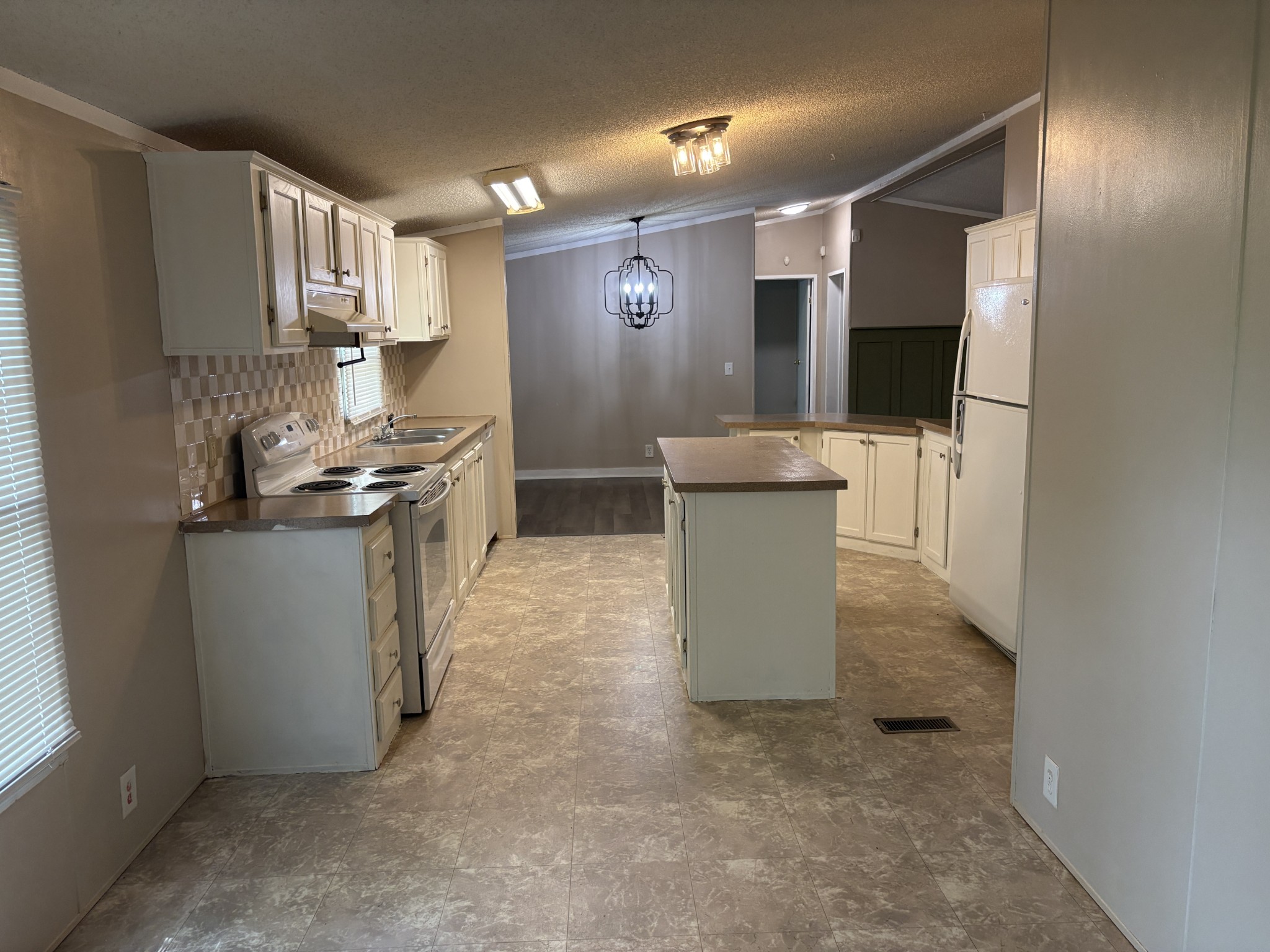 212 Mills Dr