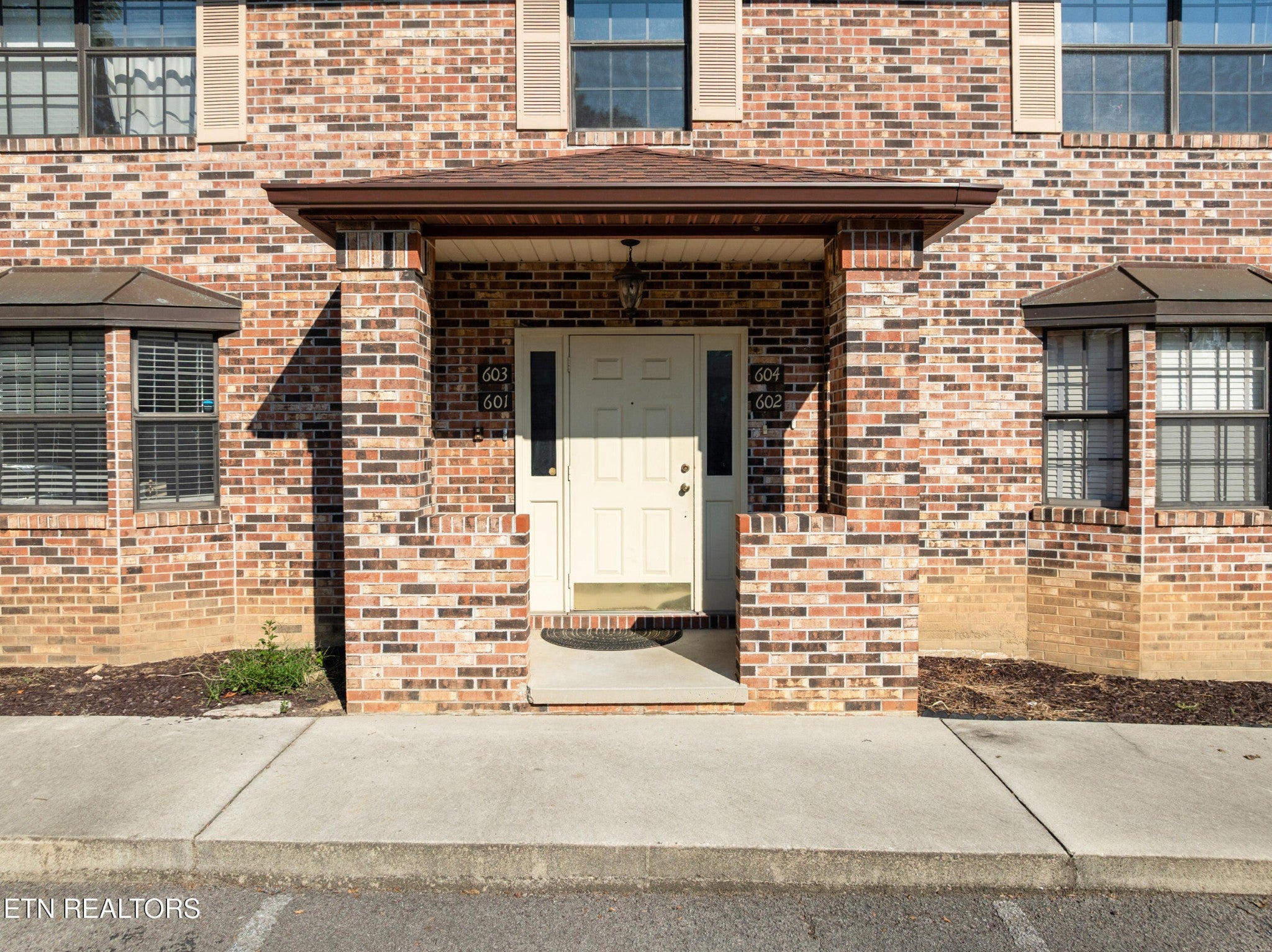 810 Highland 604