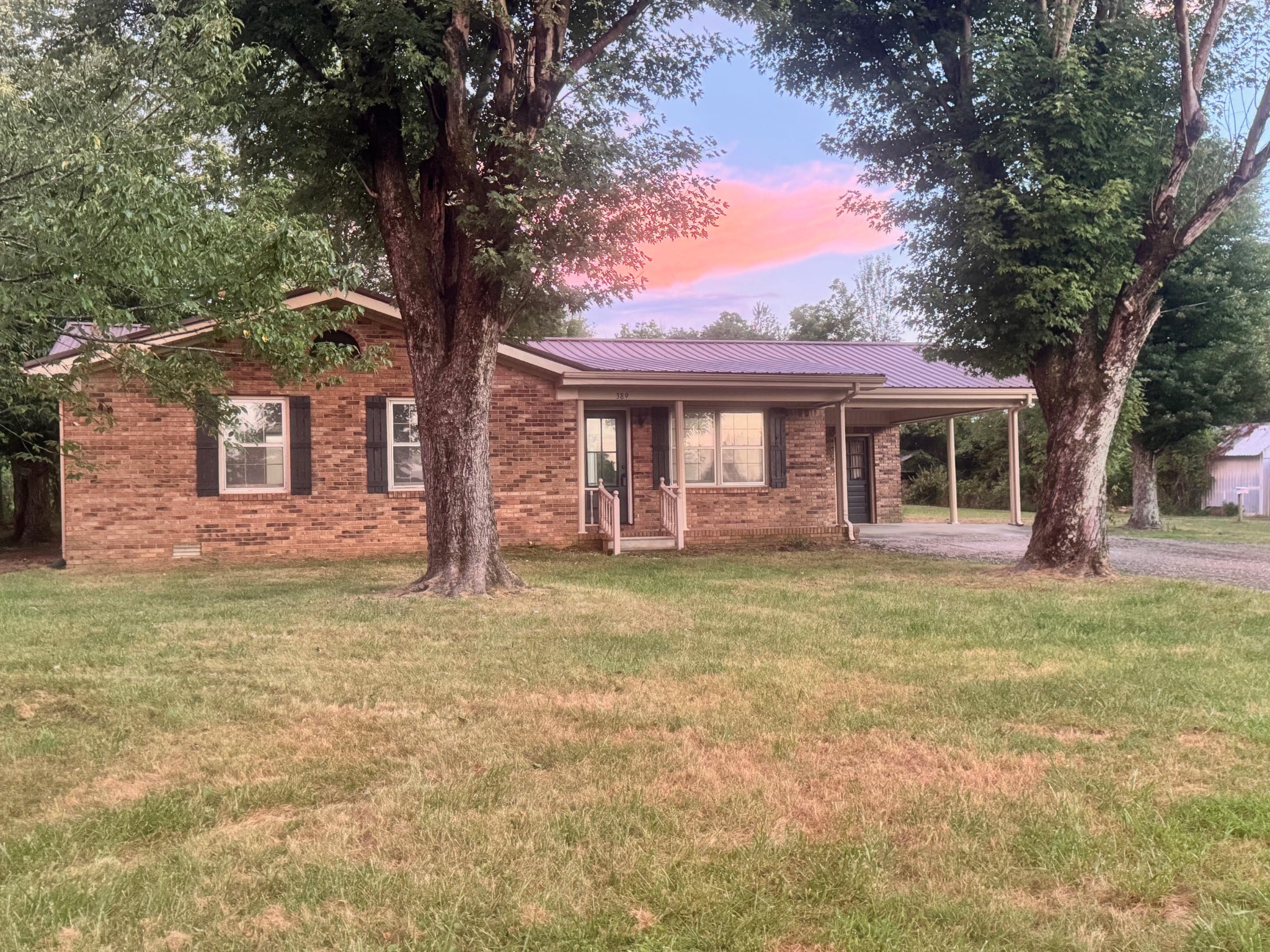 389 4th Ave N