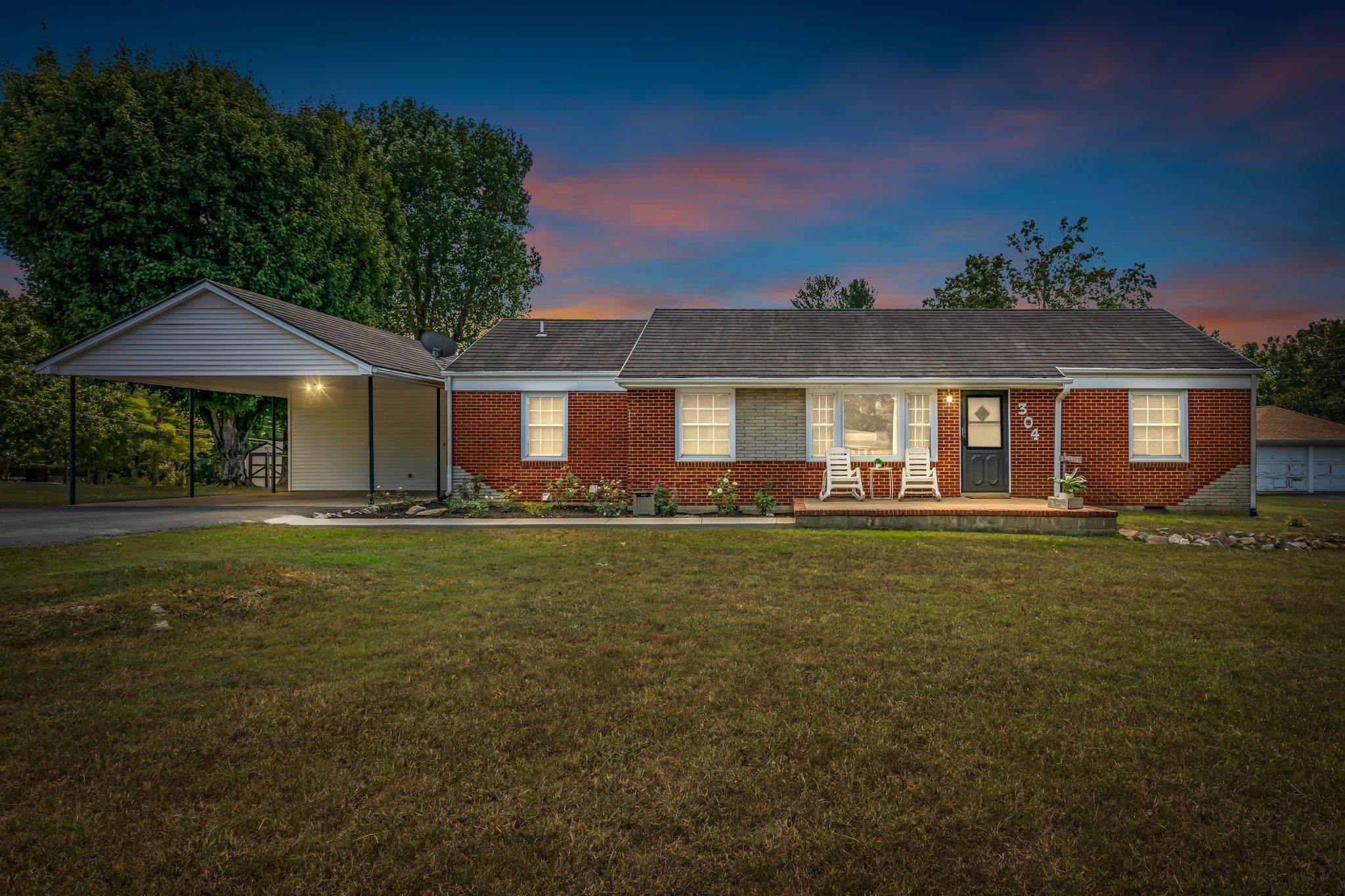304 E Overhill Dr