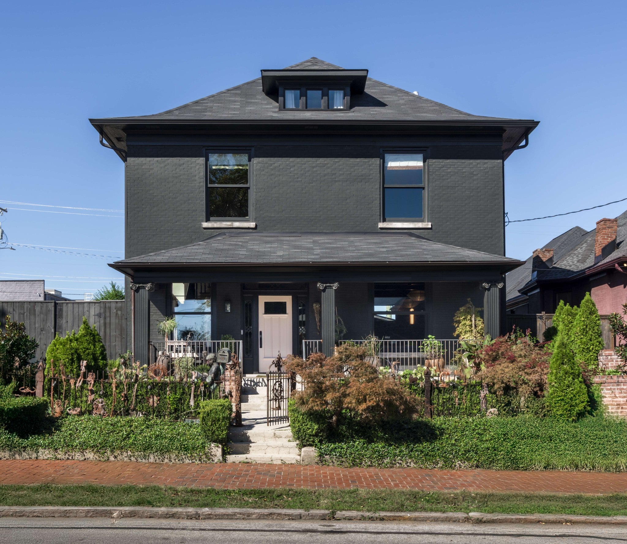 116 S 11th St