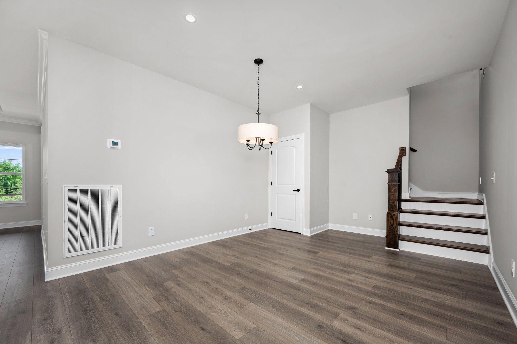 2290 Midland Rd 4A