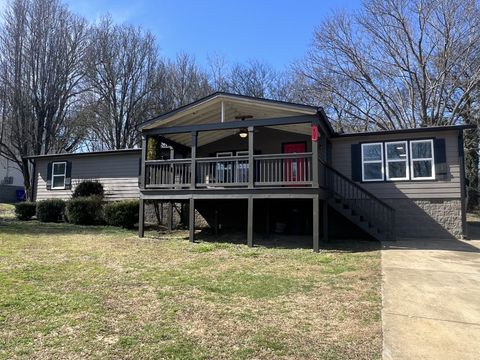407 Oakview Dr Columbia TN 38401