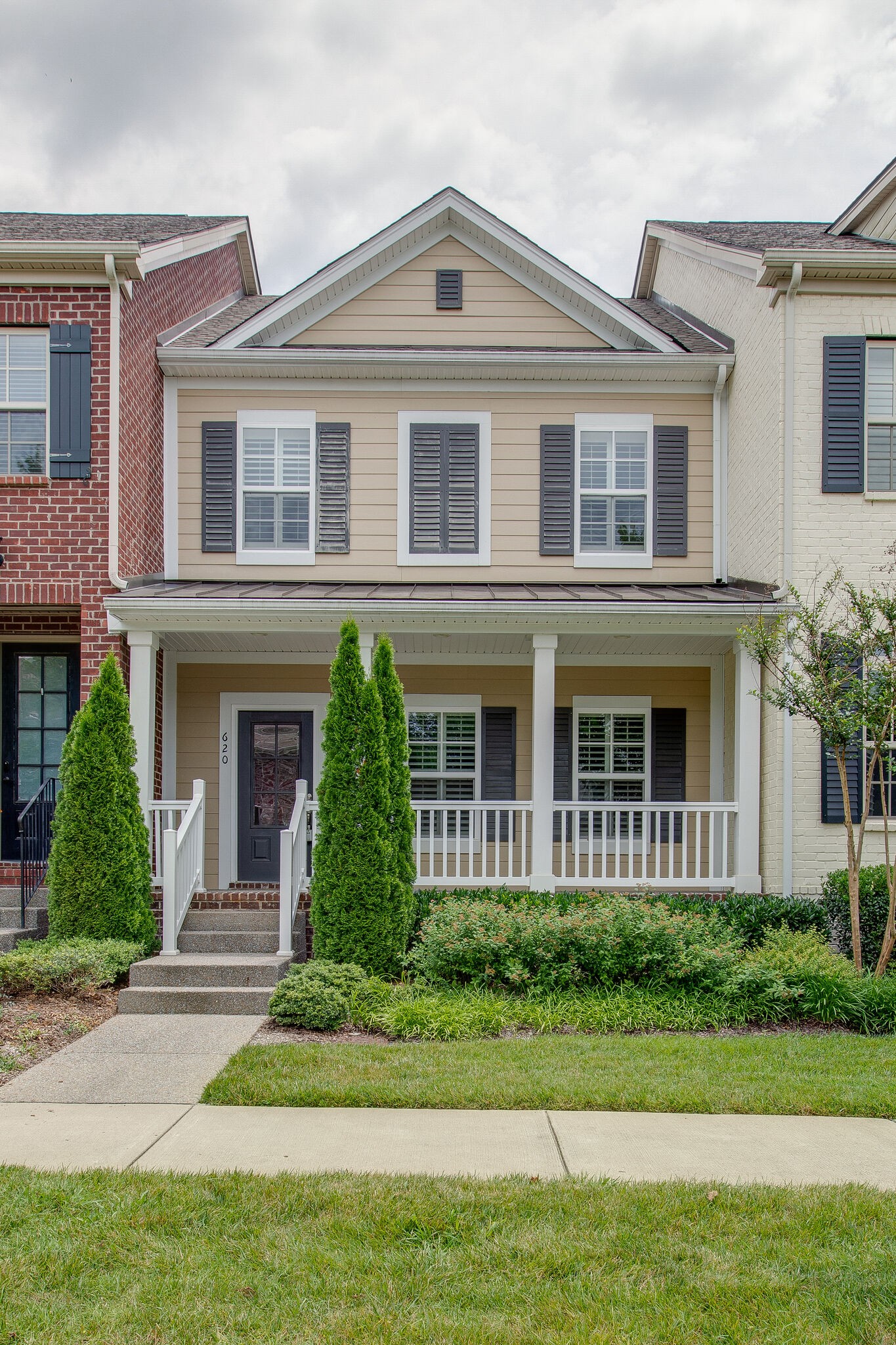 Photo 1 of 27 — 620 Cobert Ln, Franklin, TN 37064