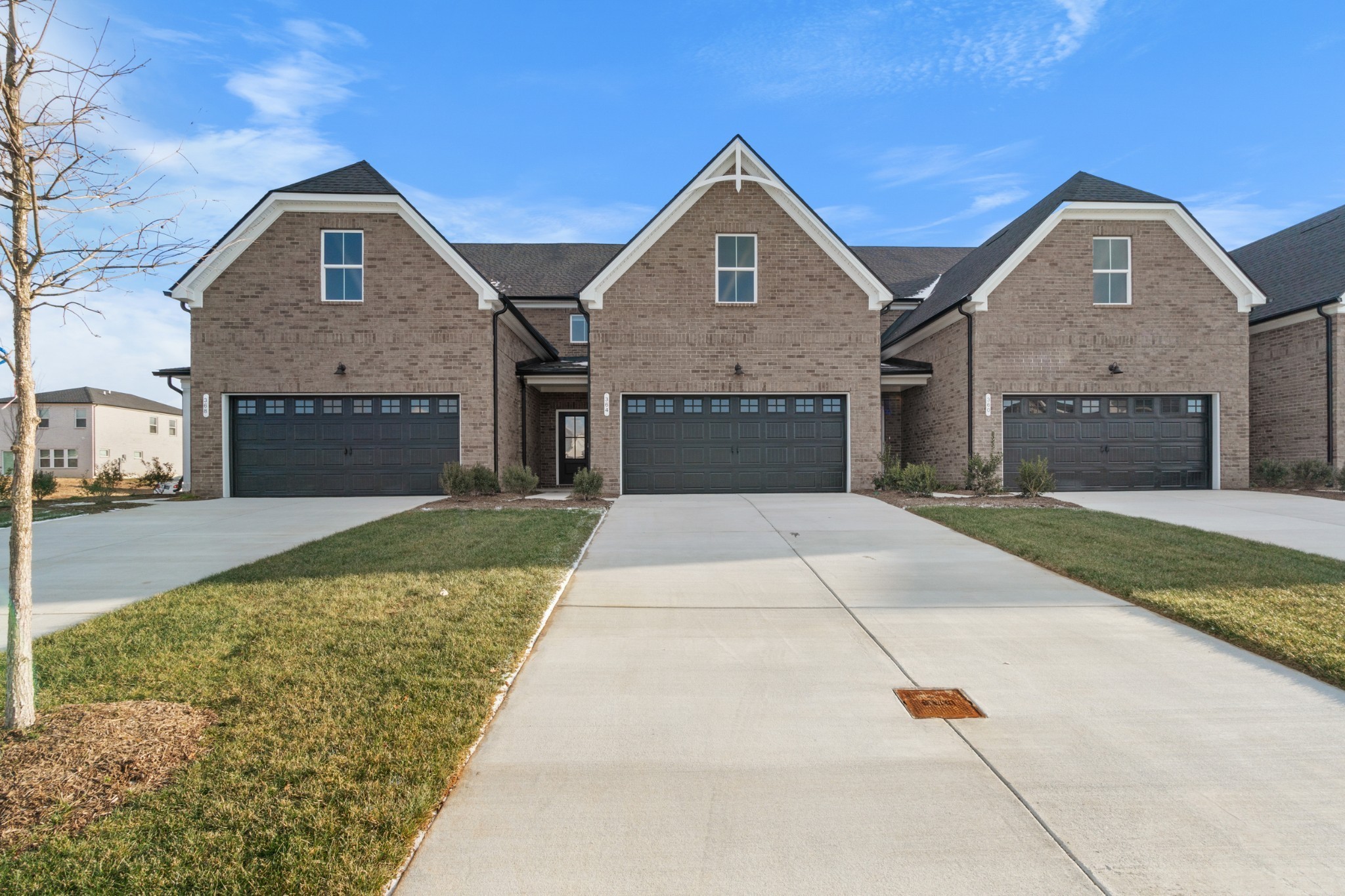 364 Almont Dr