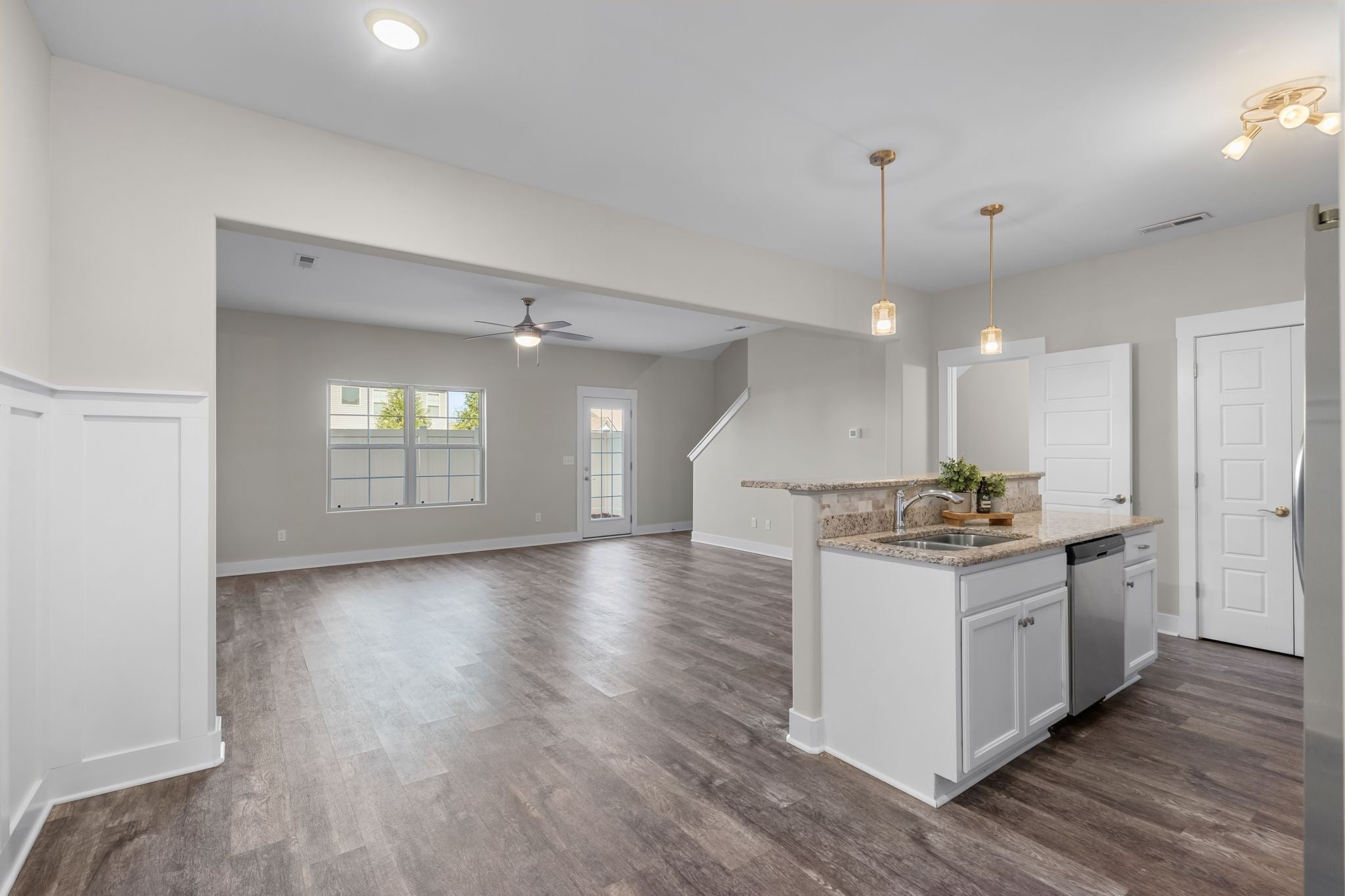 4114 Suntropic Lane