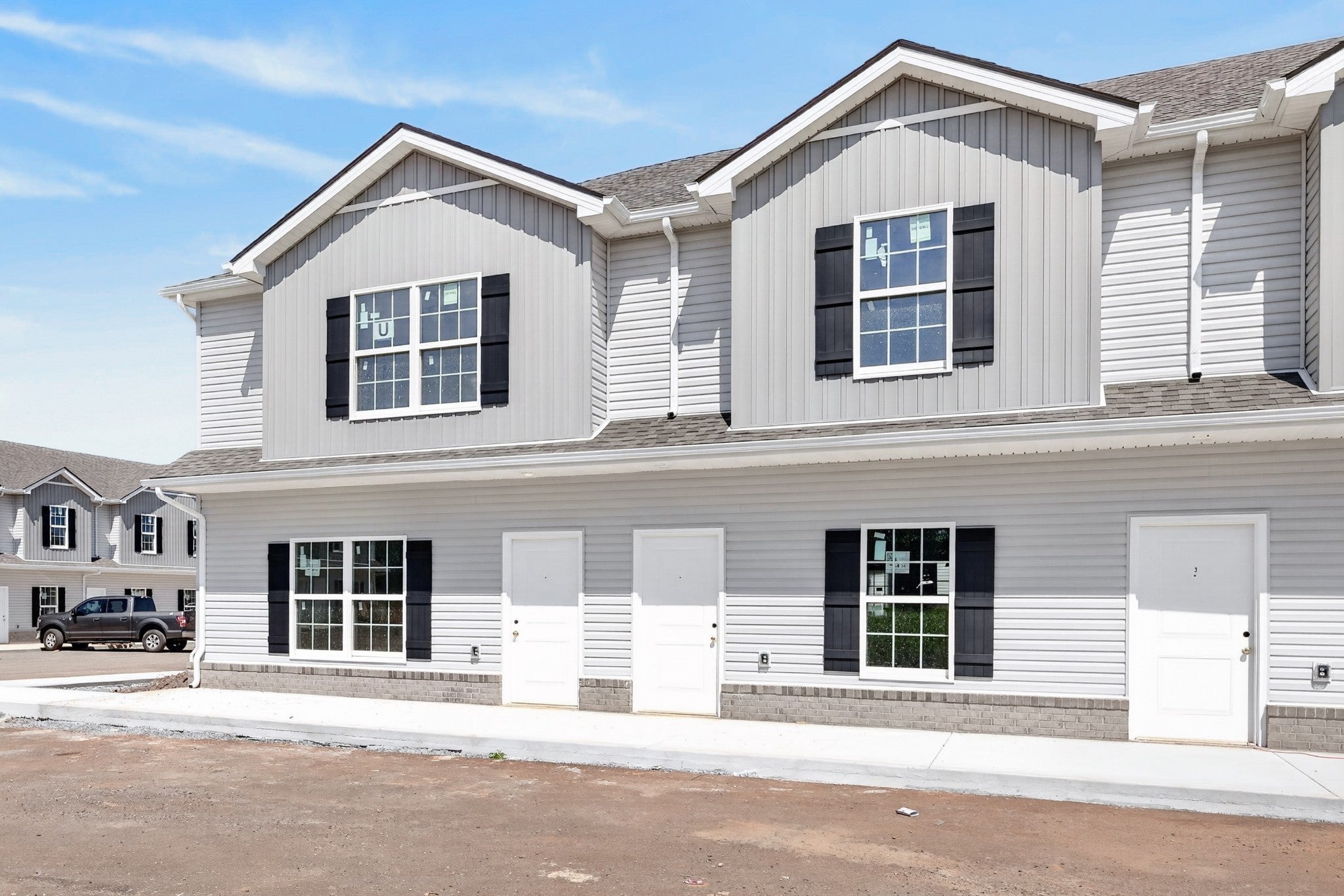299 Summitcrest Drive M Building