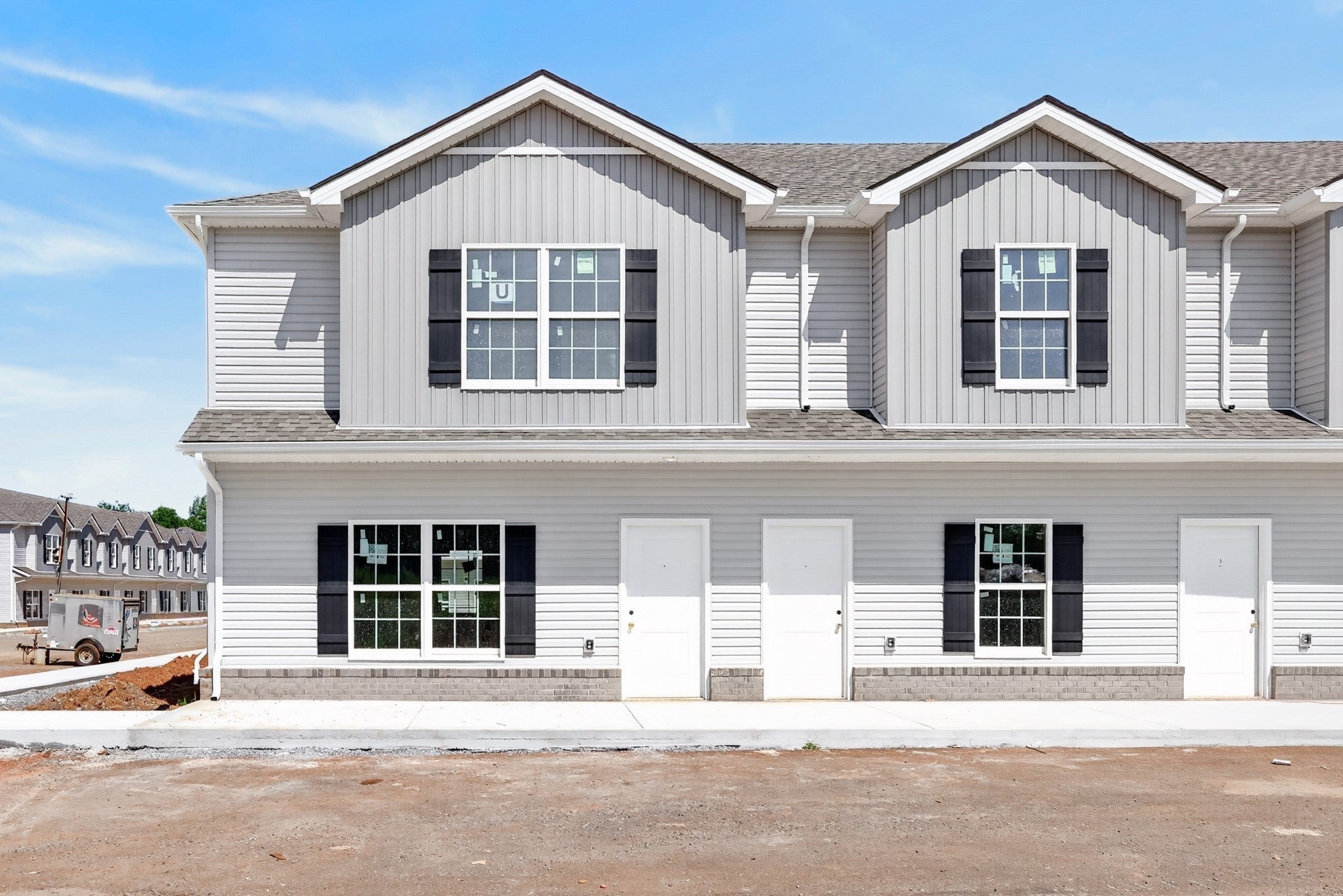299 Summitcrest Drive M Building