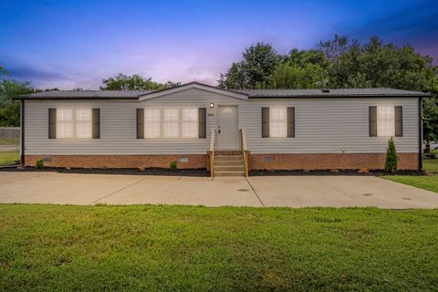 773 W Eastland St Gallatin TN 37066