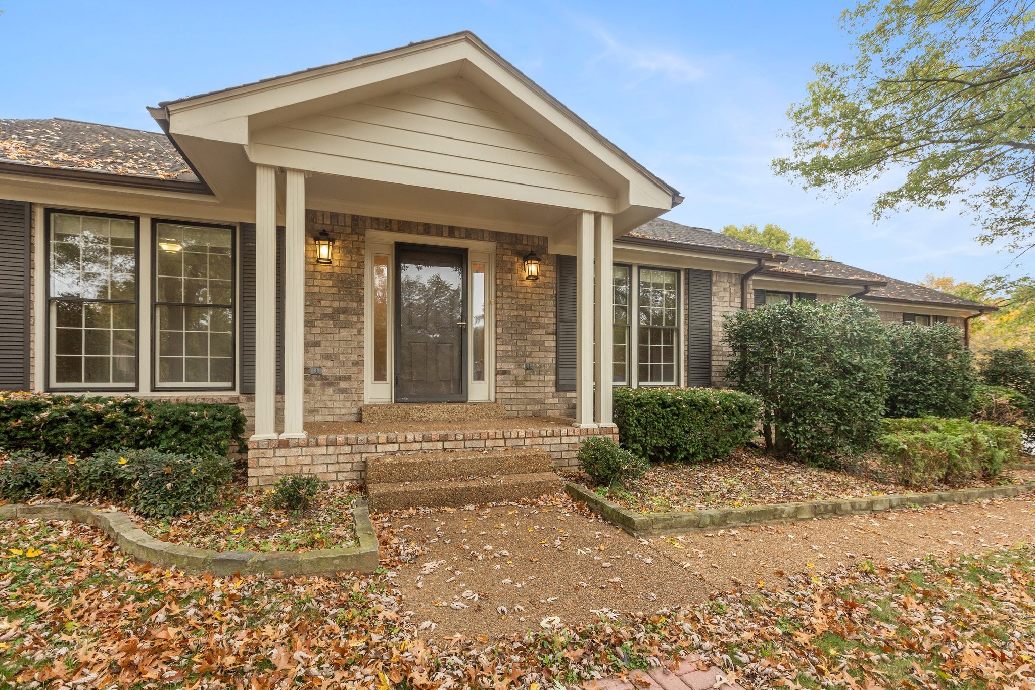 Brentwood, Tennessee 37027, United States, 3 Bedrooms Bedrooms, ,2 BathroomsBathrooms,Residential,Active,34523