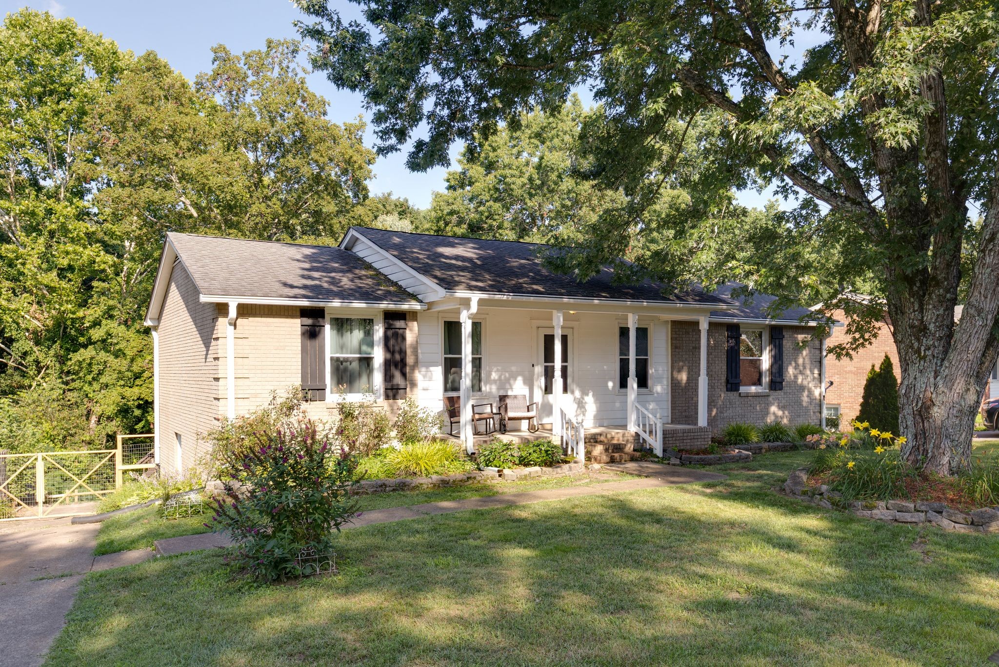 125 Ashland Dr