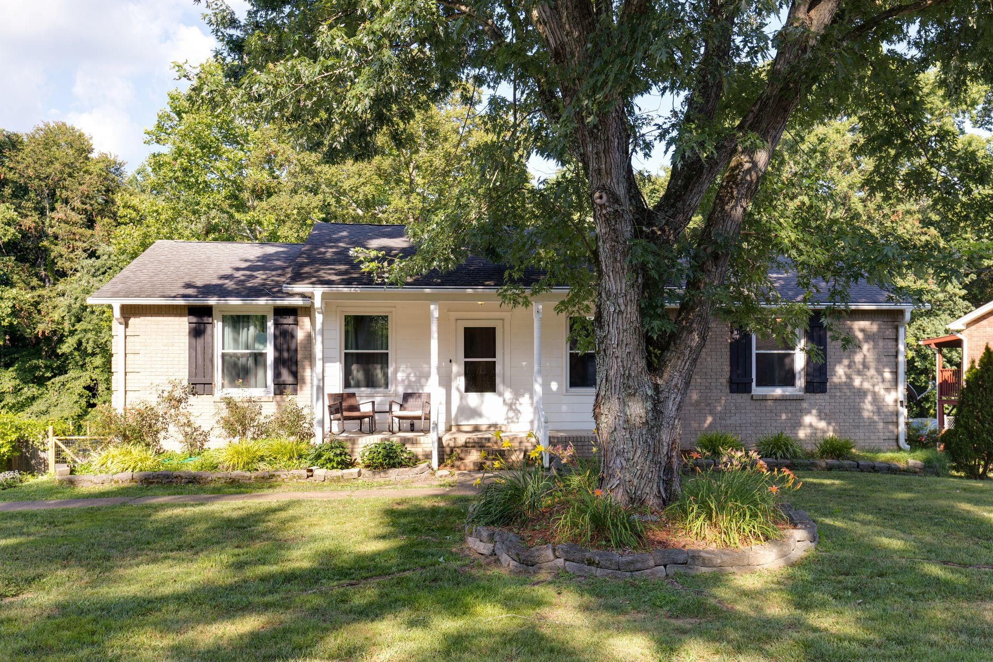 125 Ashland Dr