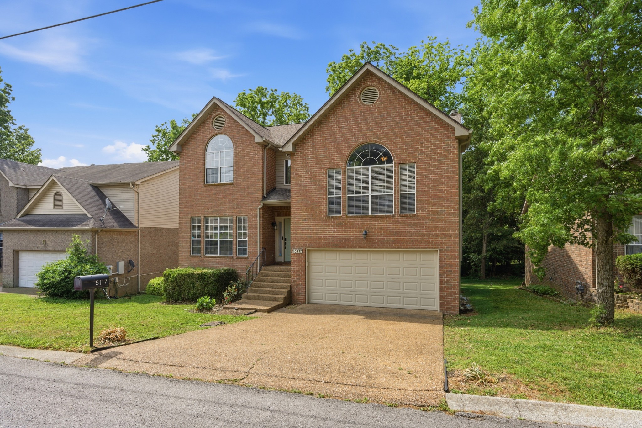 5117 W Oak Highland Dr