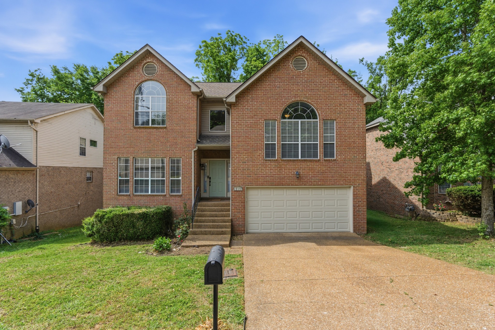 5117 W Oak Highland Dr