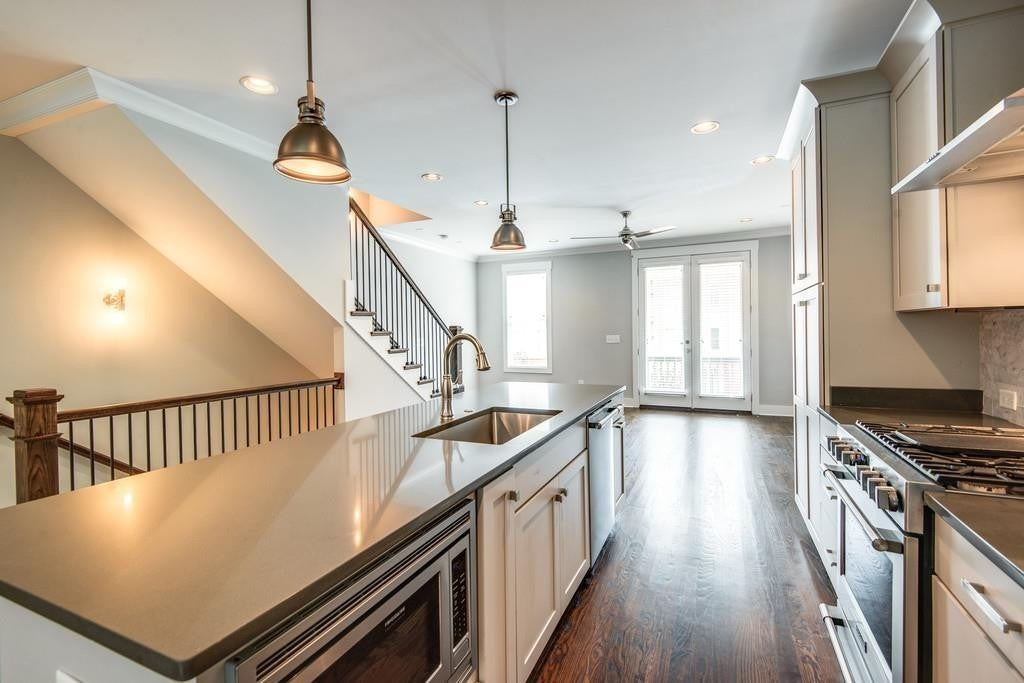 3-bed condo for rent in Nashville, TN 37203, 1815 Ridley Blvd 6 1815 Ridley Blvd 6, Nashville TN 37203 3-bed condo, photo 2 of 26