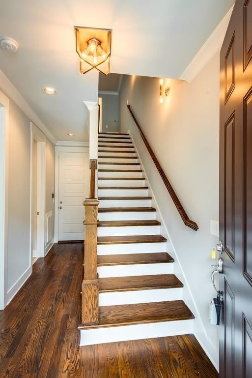 1815 Ridley Blvd 6