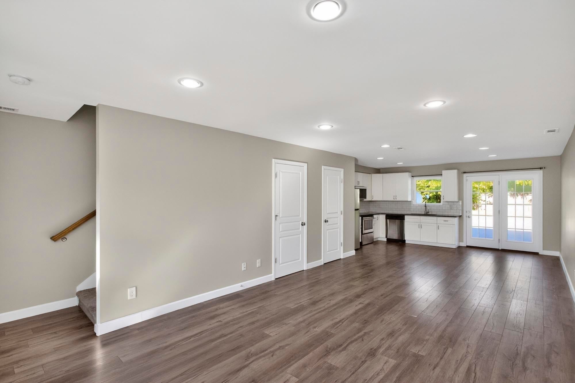841 Hastings St G