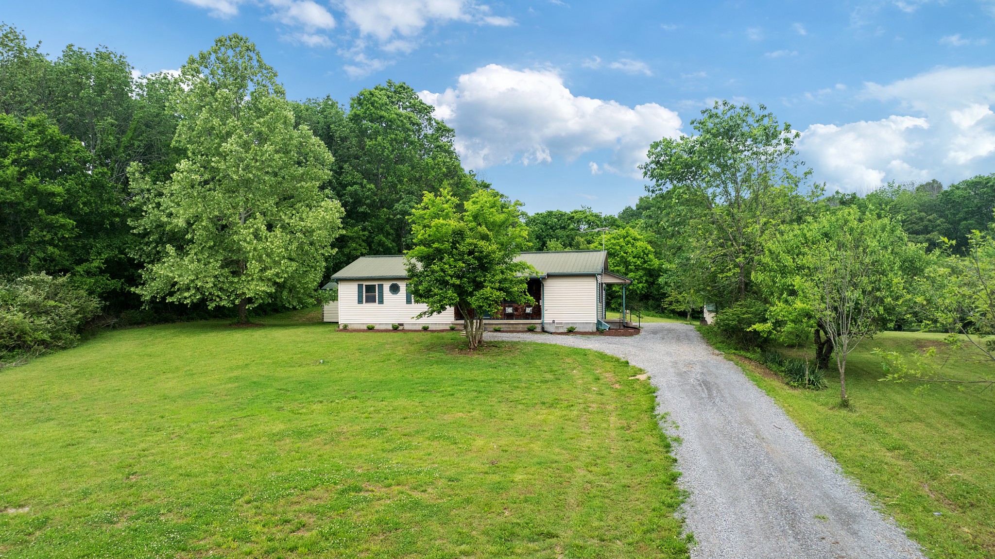 1825 Highway 231 S