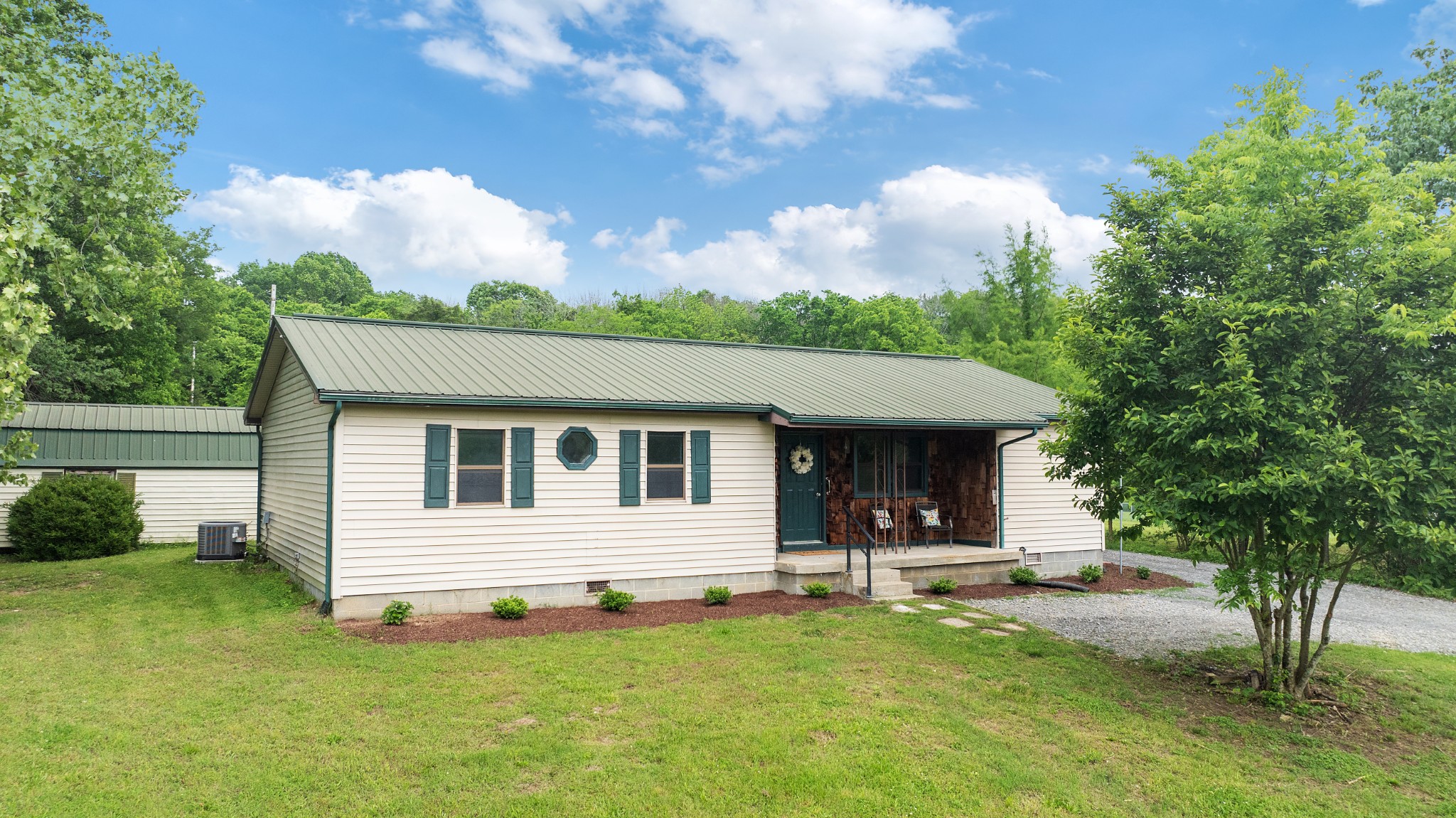 1825 Highway 231 S