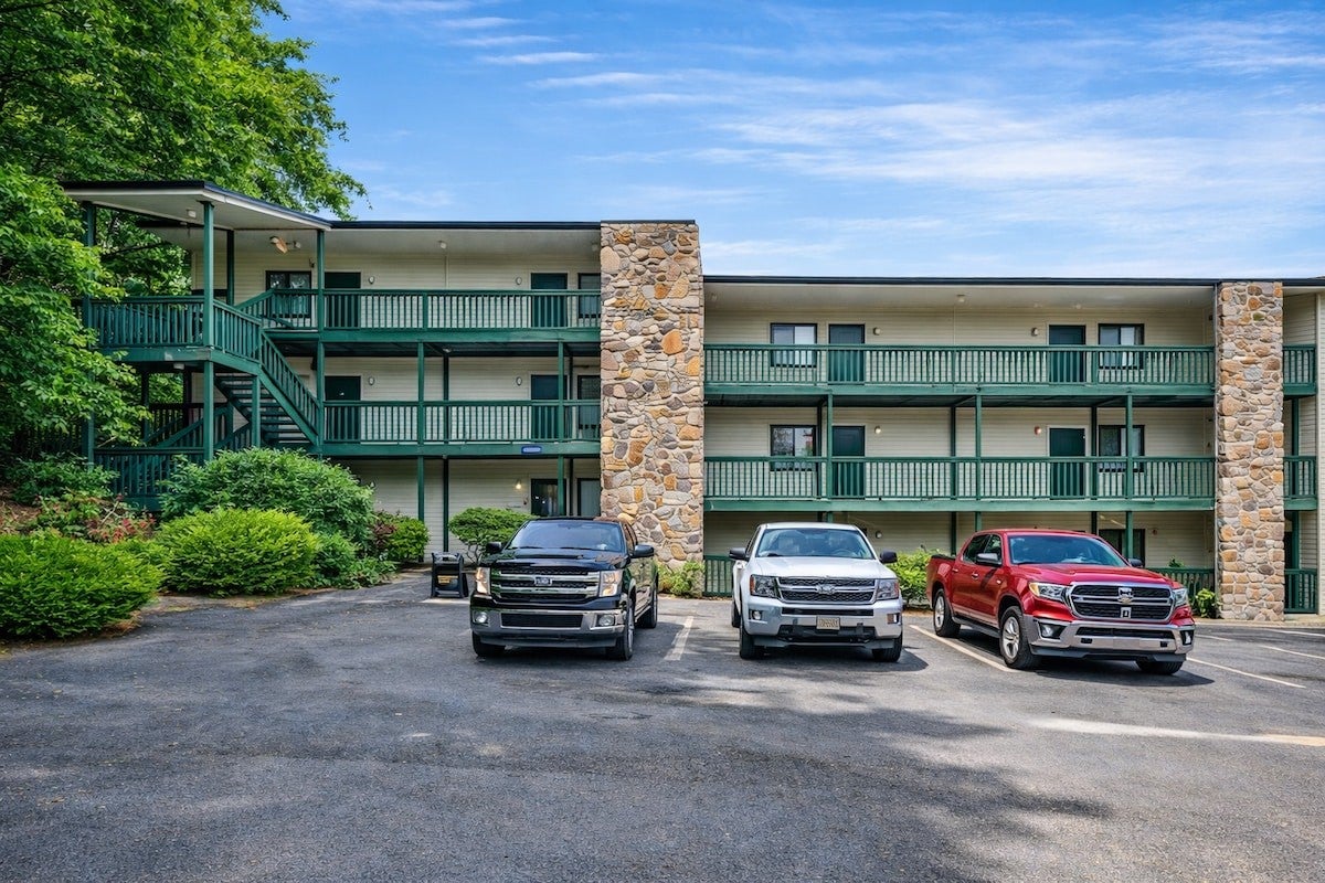1102 Ski View Drive 307