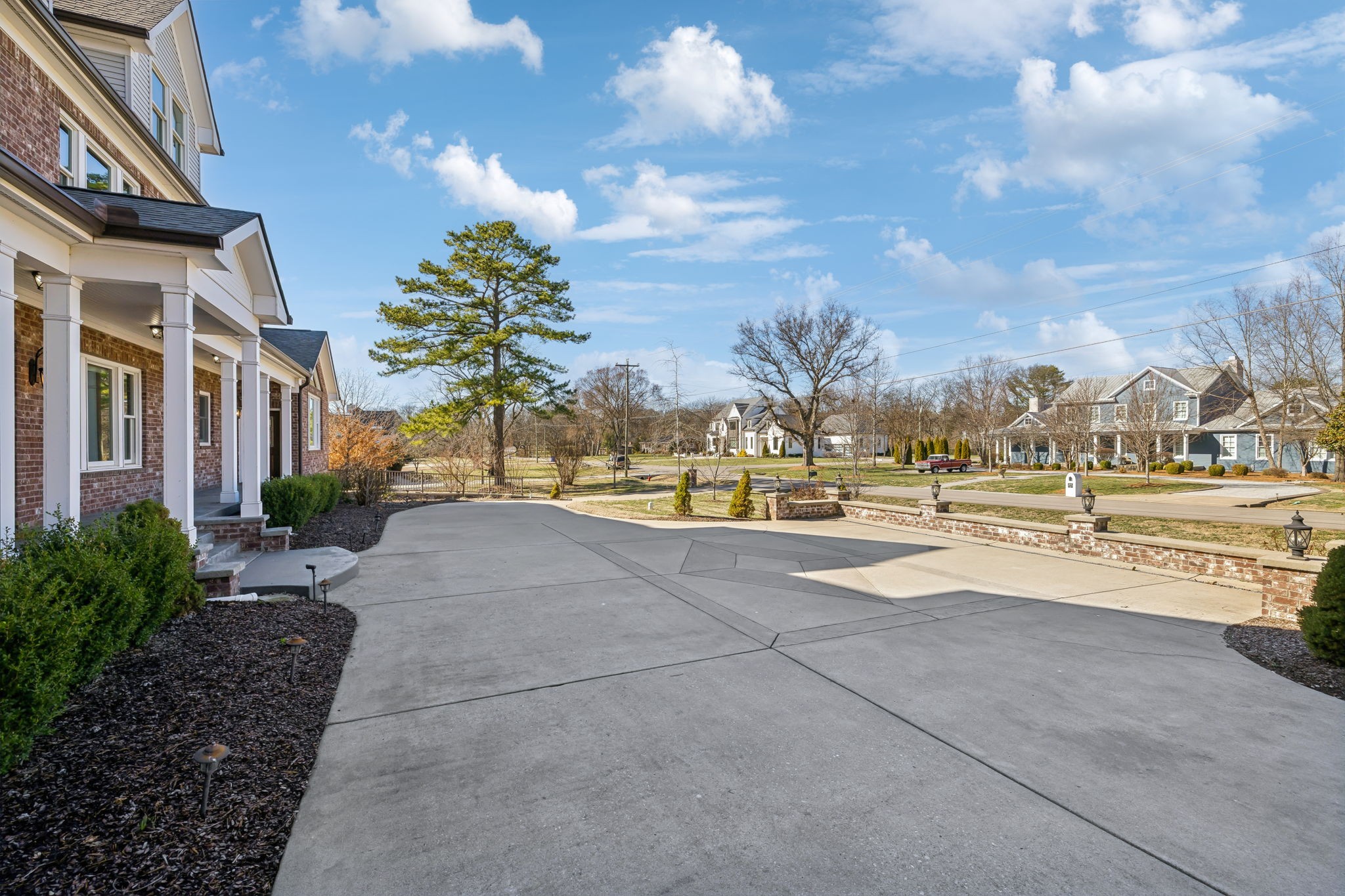 5111 Meadowlake Rd
