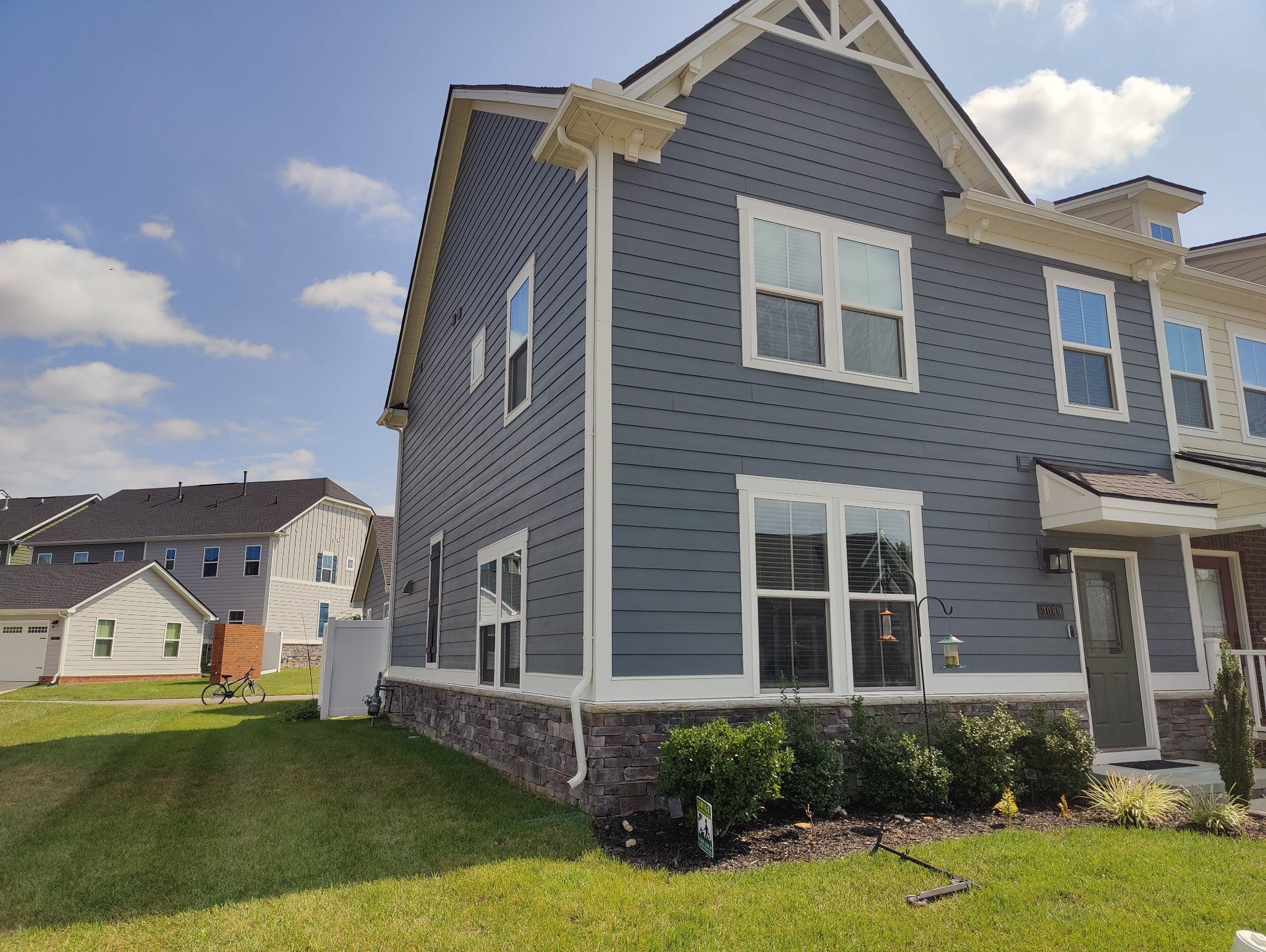 3089 Oglethorpe Dr