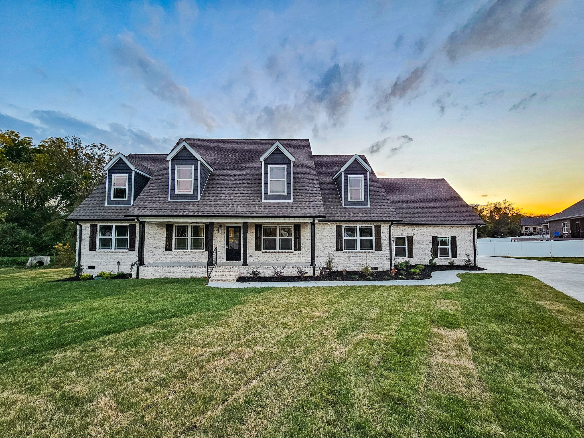 607 Apple Blossom Trl