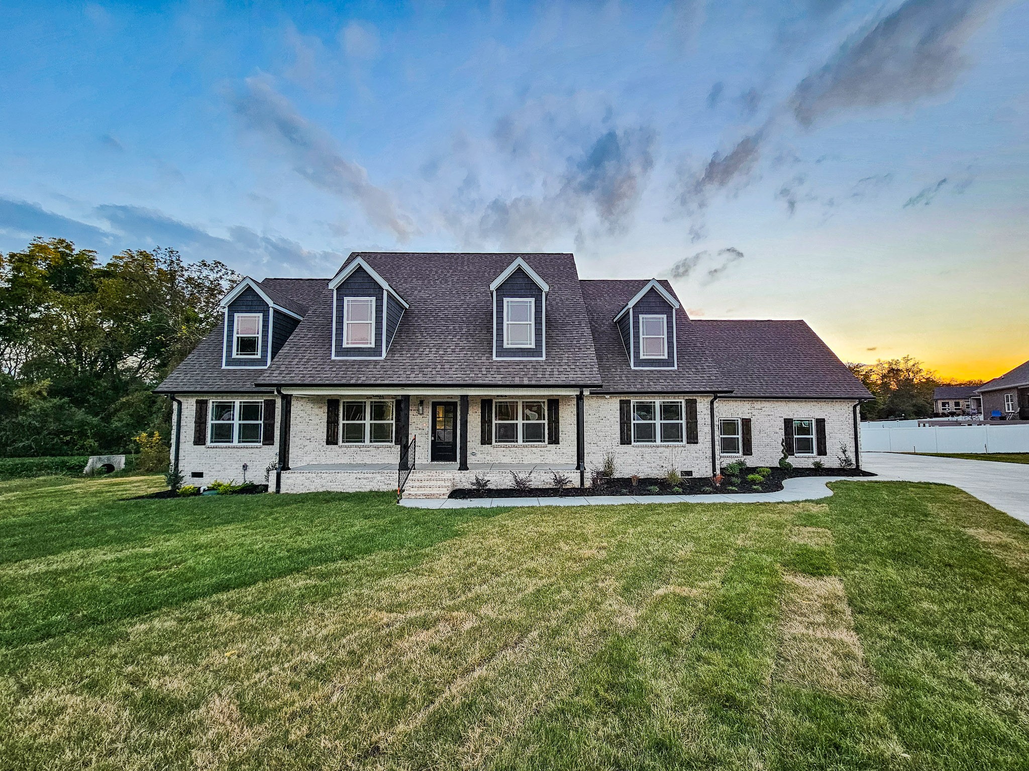 607 Apple Blossom Trl