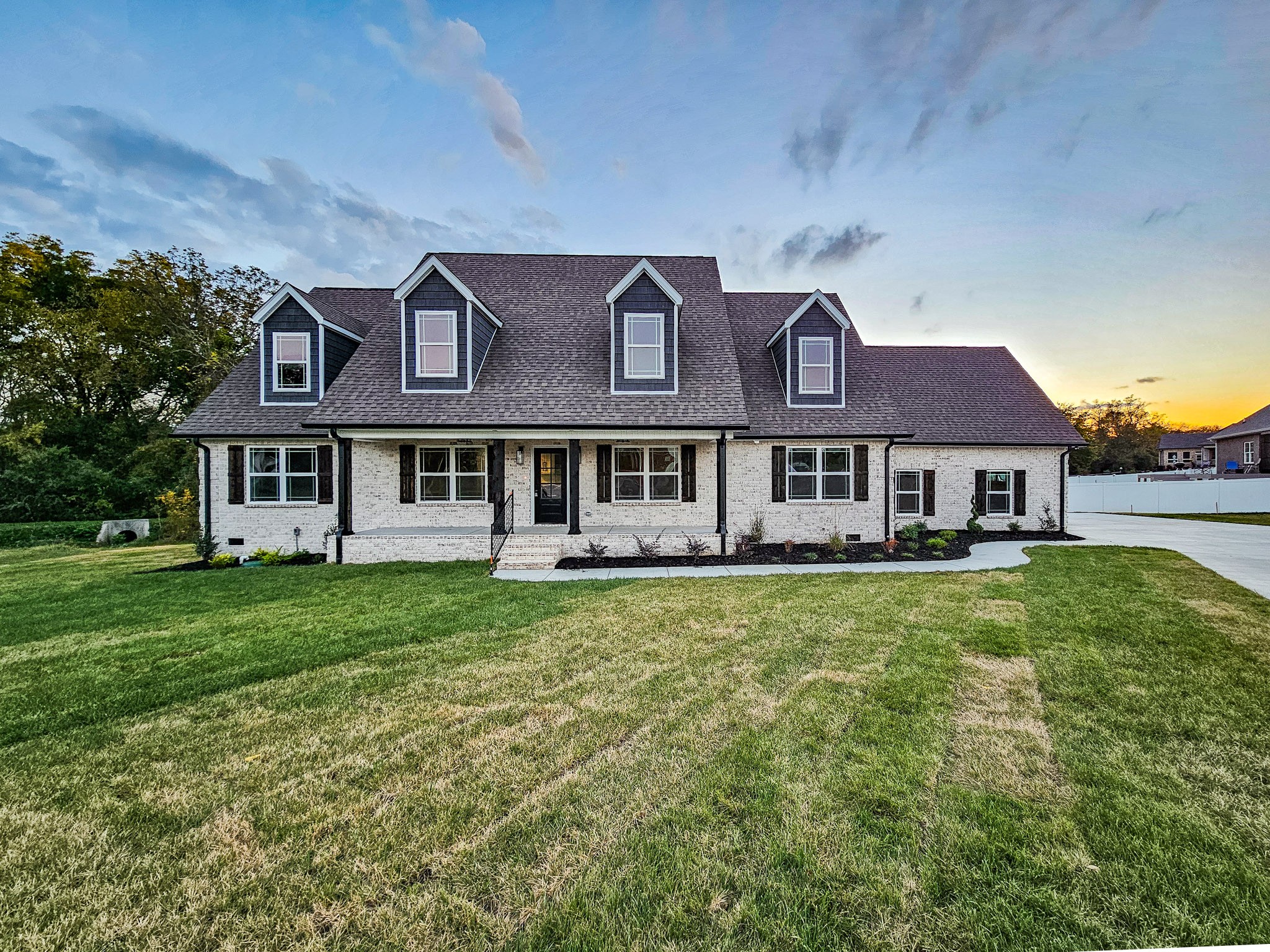 607 Apple Blossom Trl