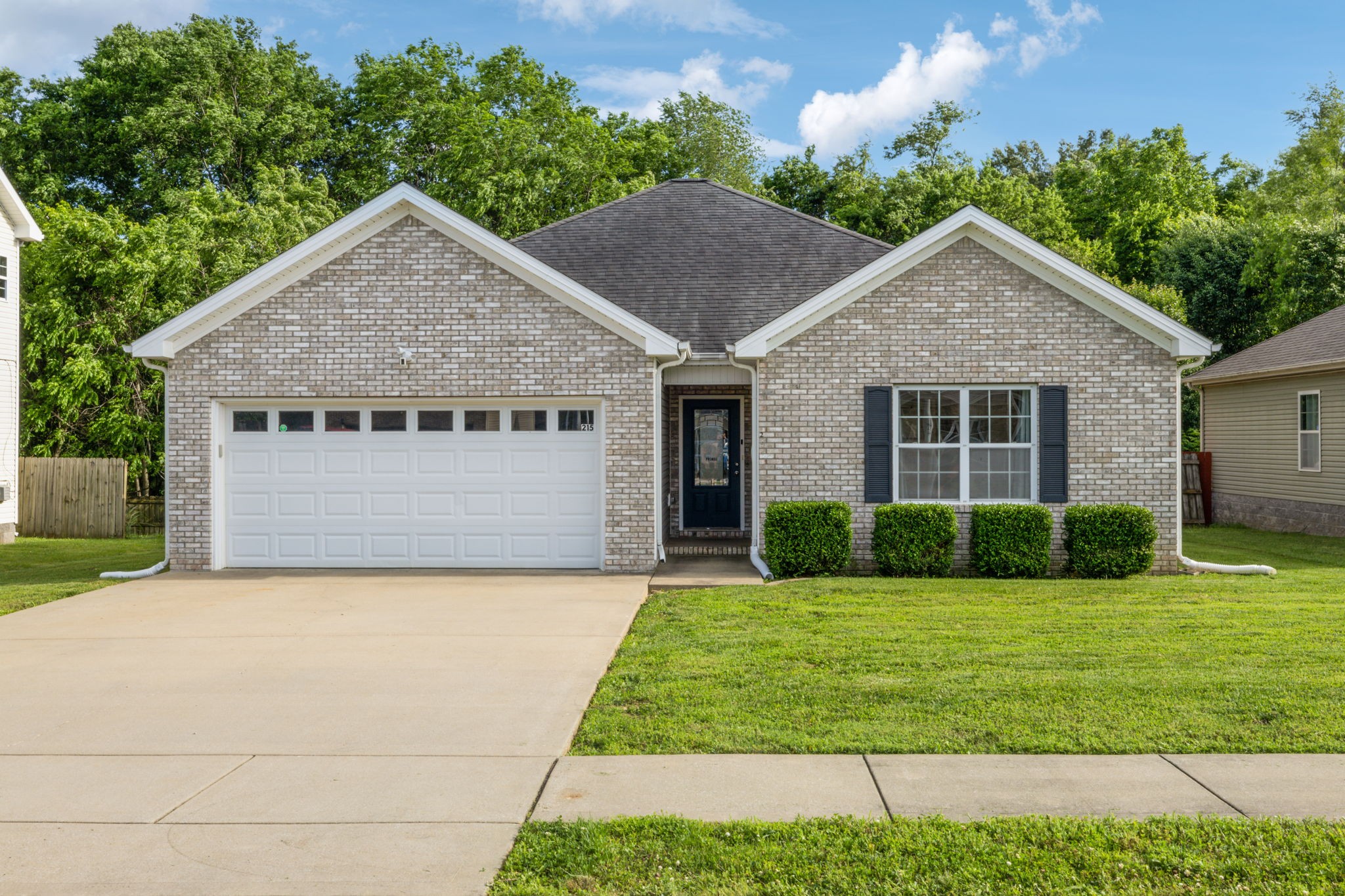 215 Azalea Dr