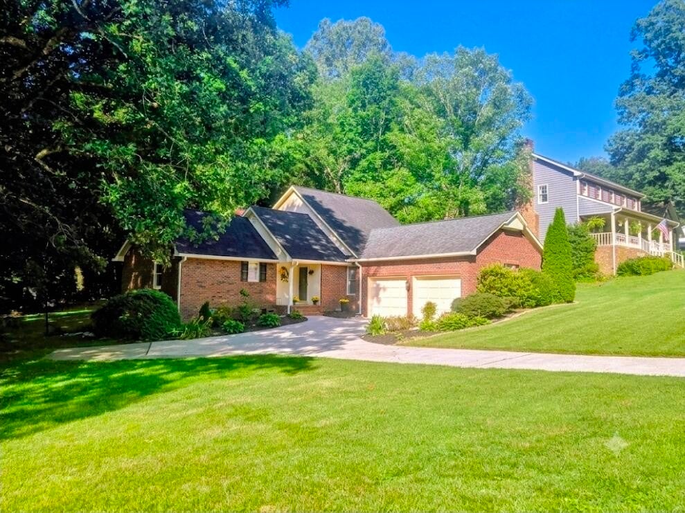 348 Hickory Hills Drive NE