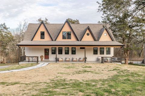 709 Tahlena Ave Madison TN 37115