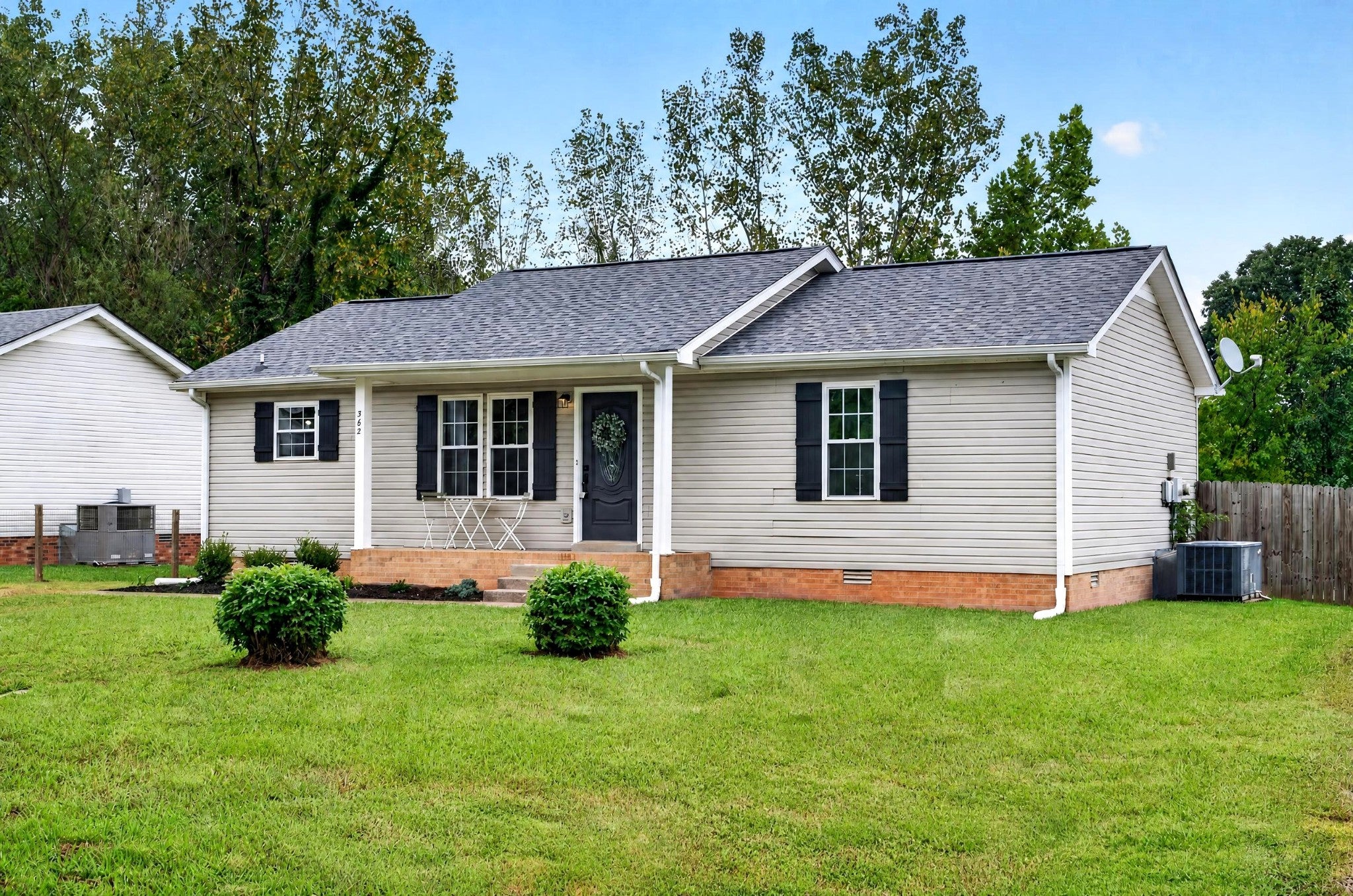 362 Lafayette Point Cir