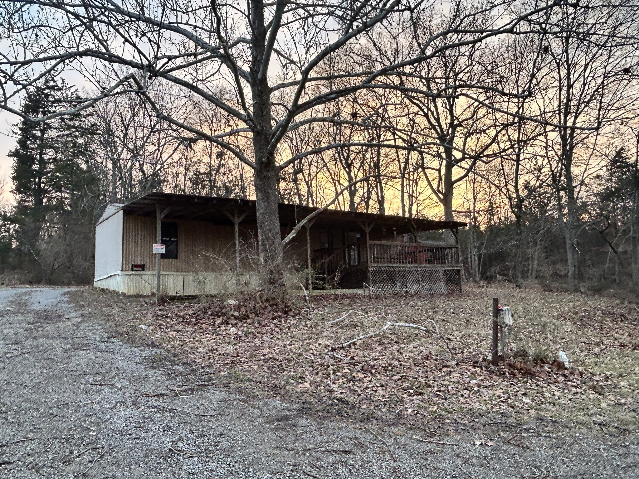 584 Old Nashville Hwy