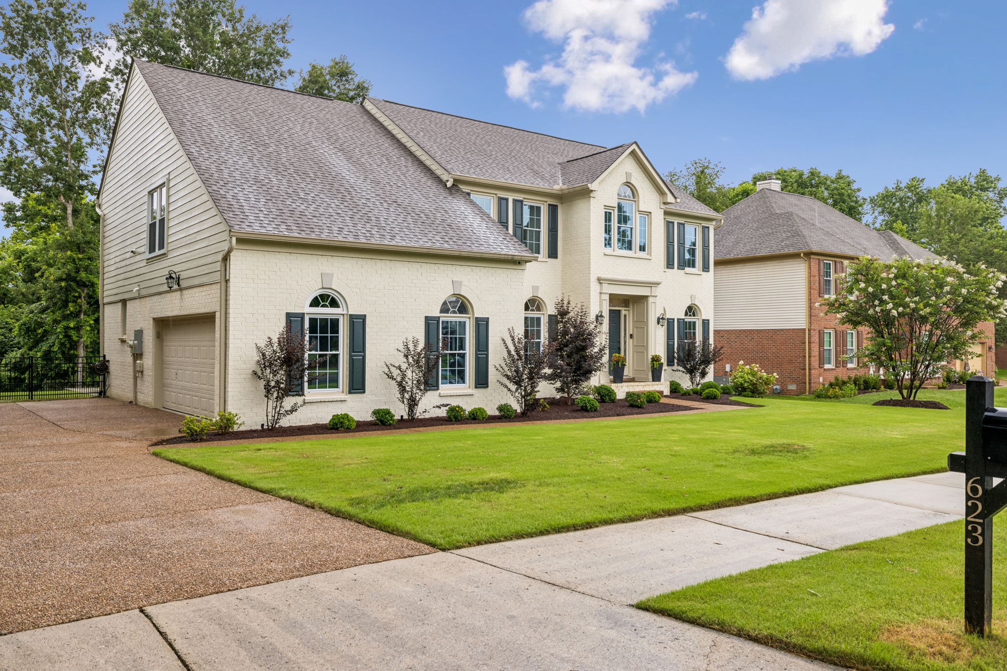 623 Rutherford Ln