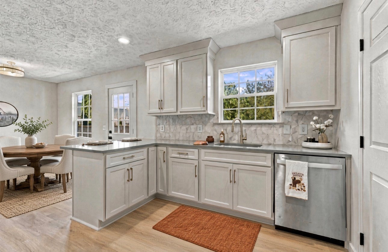 1023 E Jefferson Pike
