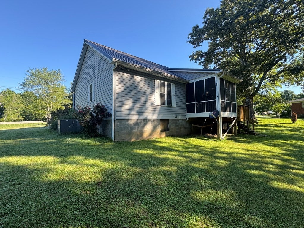 381 Longview Dr