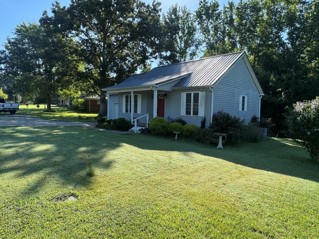 381 Longview Dr