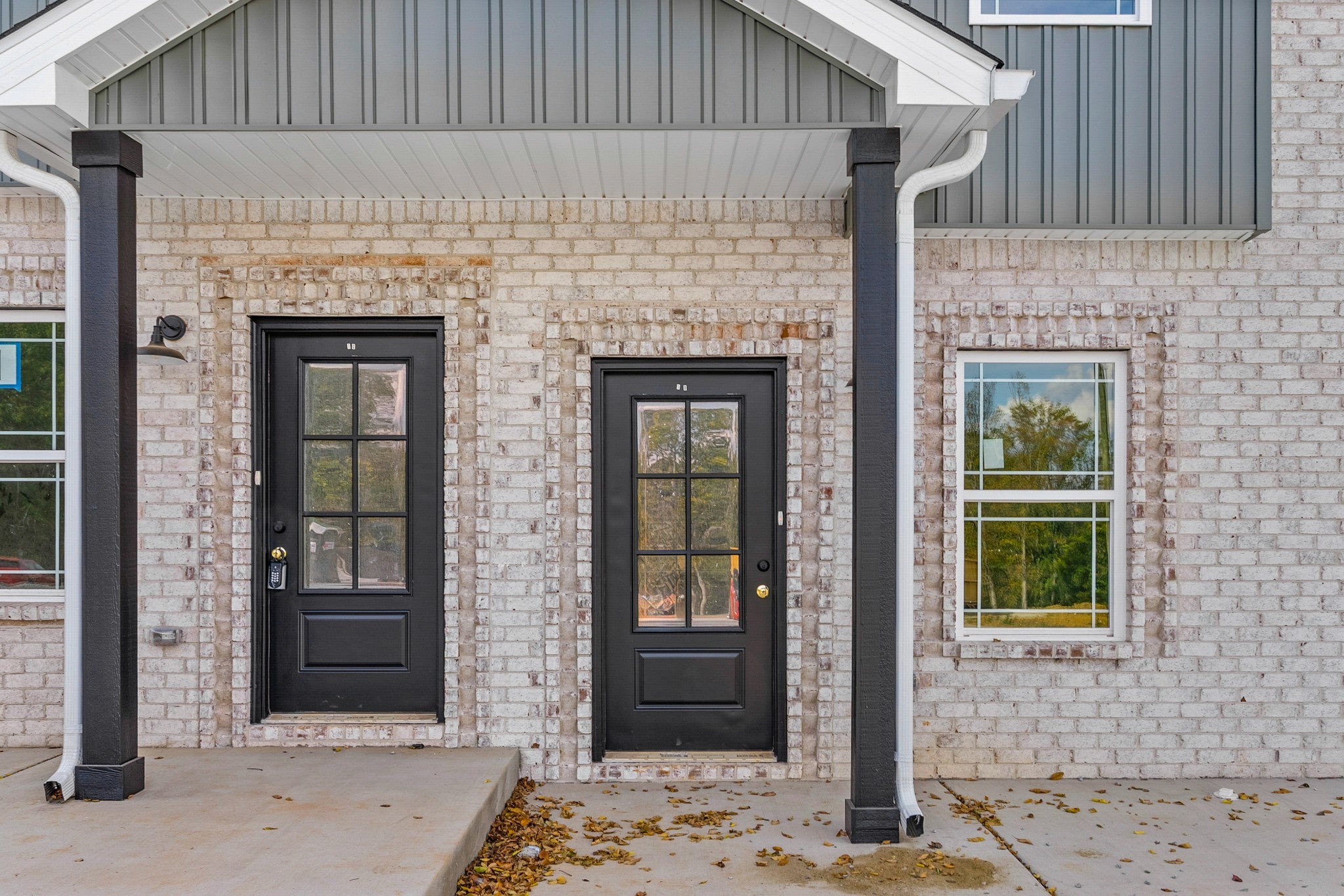 601 Mann Cir Building 1