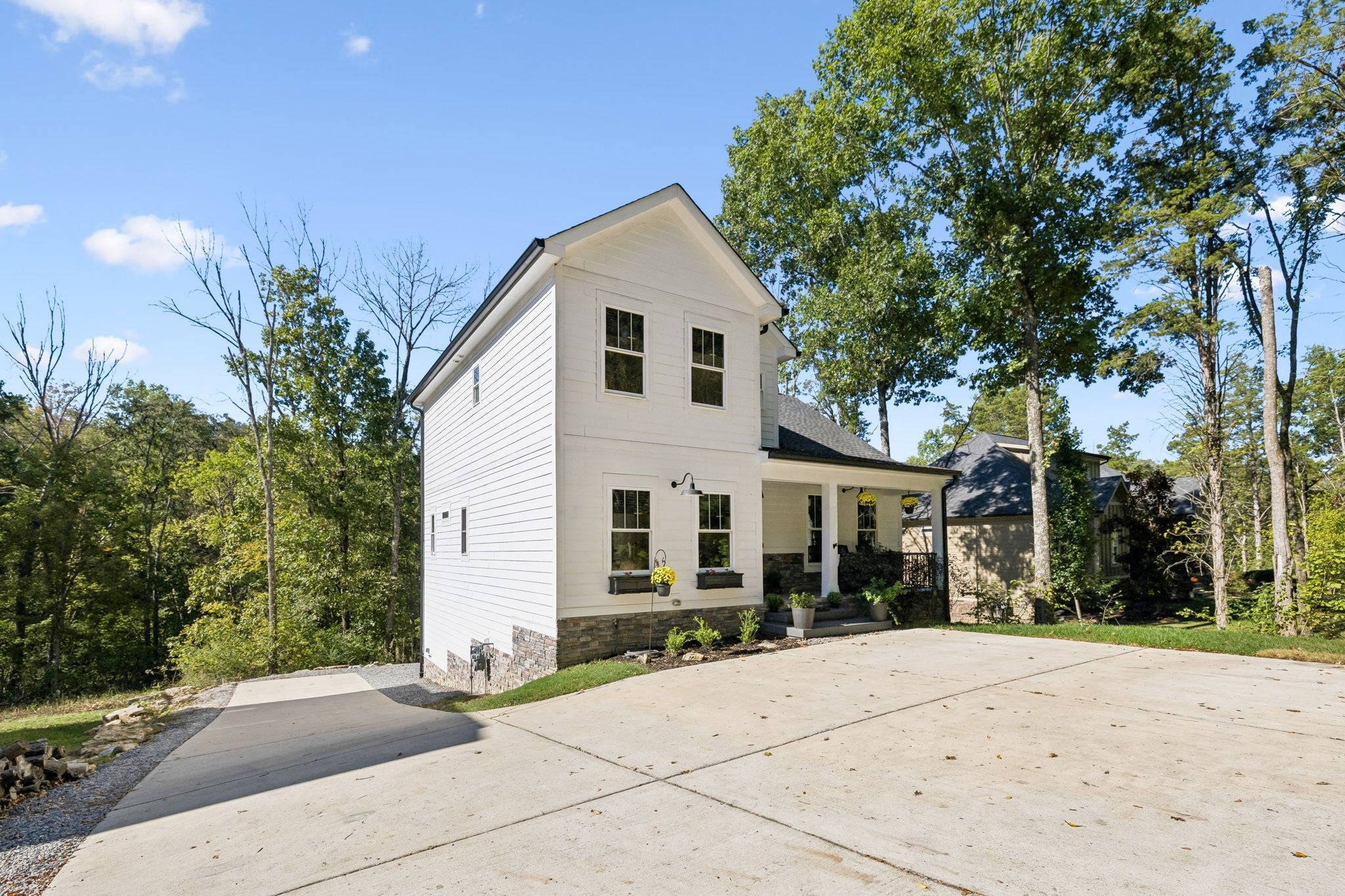 7715D Sawyer Brown Rd