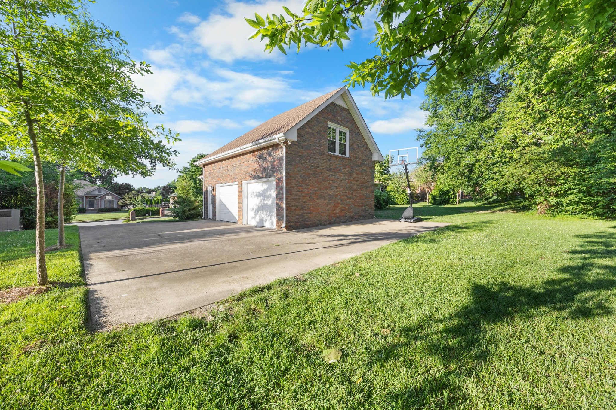 2588 Stone Briar Dr