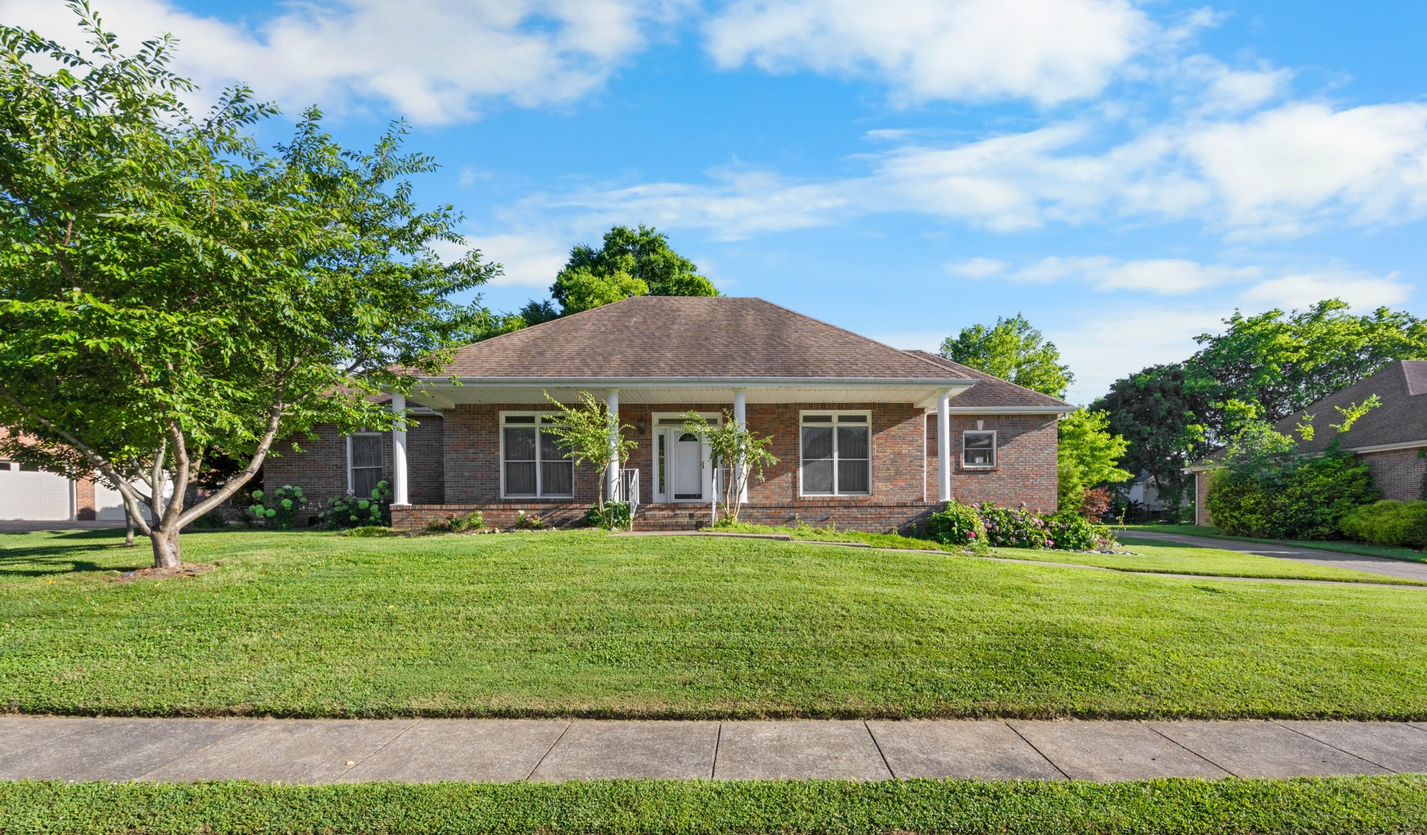 2588 Stone Briar Dr