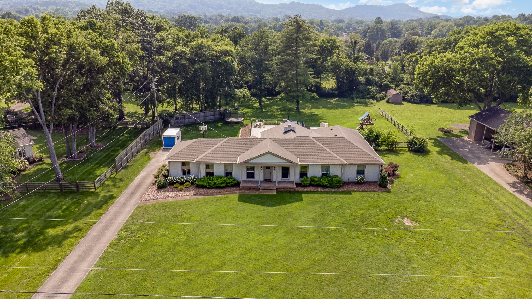 405 Oakvale Dr